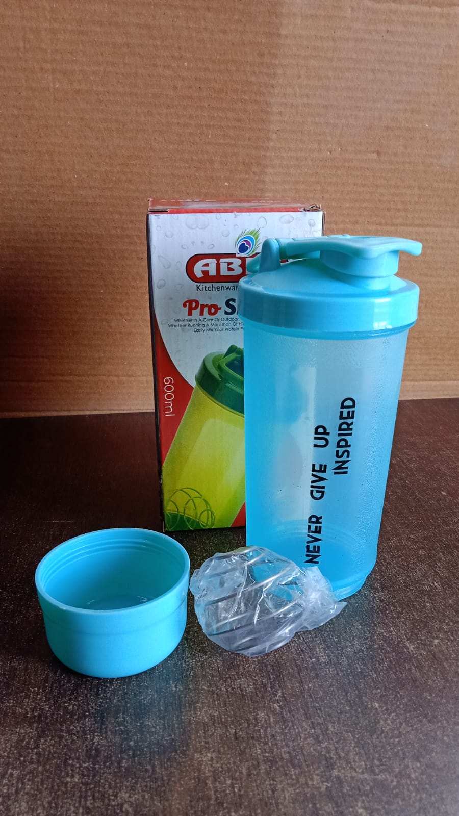 Premium gym shaker bottle with ergonomic grip