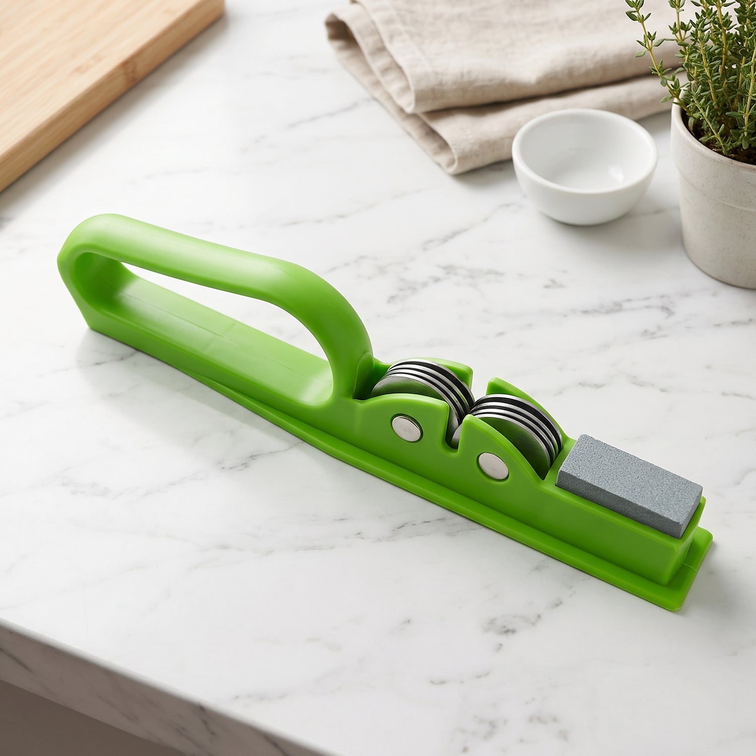 Handheld Knife Sharpener with Grip Handle, Manual Blade Sharpening Tool (1 Pc)