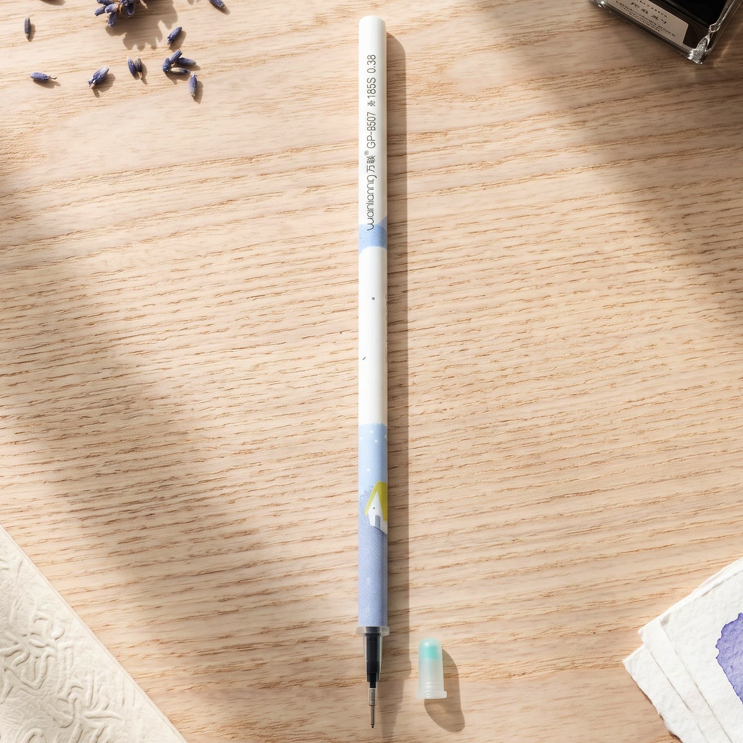 Close up of the fine point pen tip
