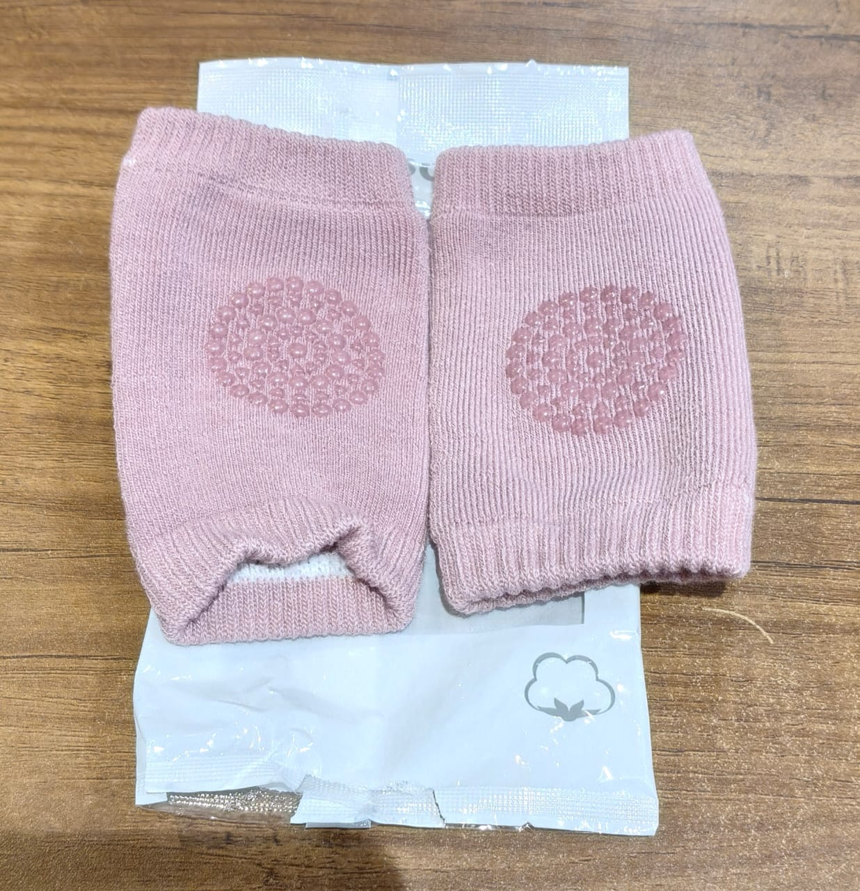 Close up of knit wool toddler knee warmers