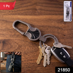 Stylish Metal Key Holder Keychain with Secure Lock Clip 1 Pc
