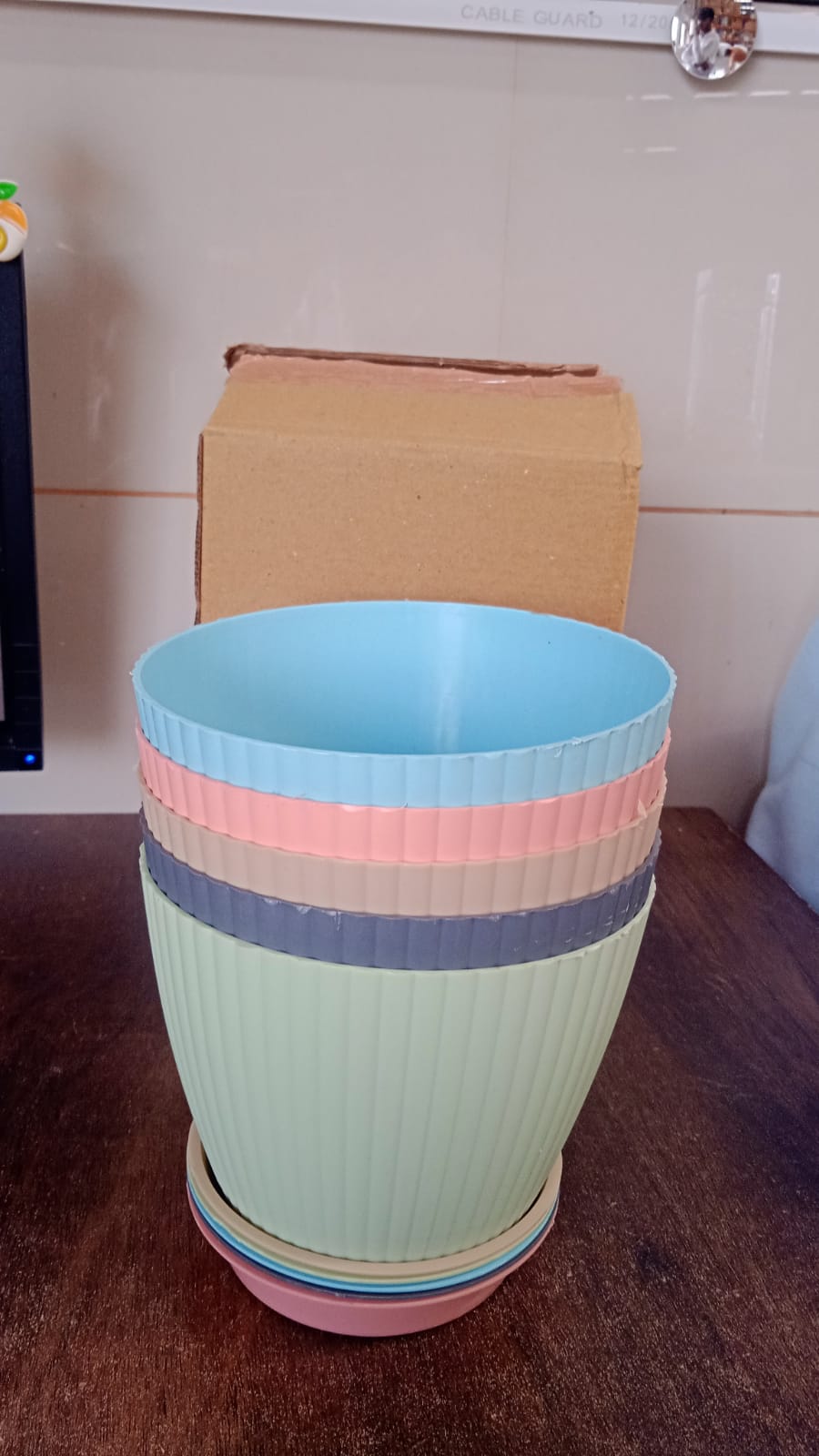 Round Flower Pot with Bottom Tray (5 Pcs Set / Small / 14Ã—16 Cm)
