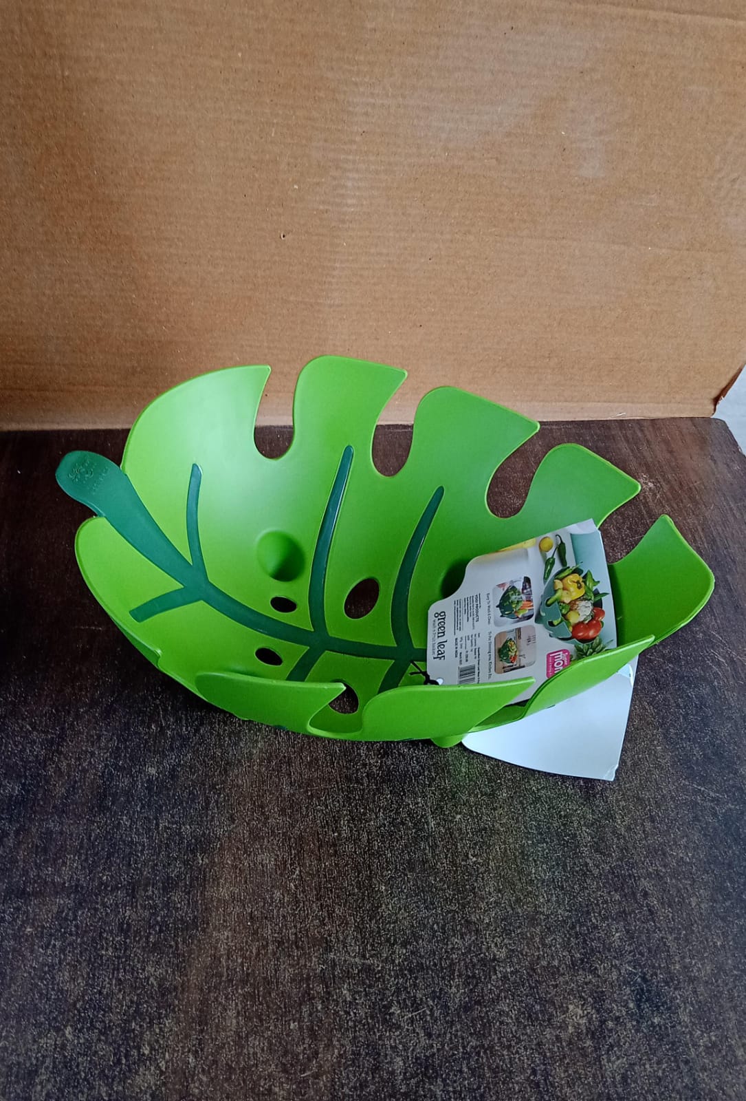 Decorative Leaf-Shaped Fruit Basket on Kitchen Counter