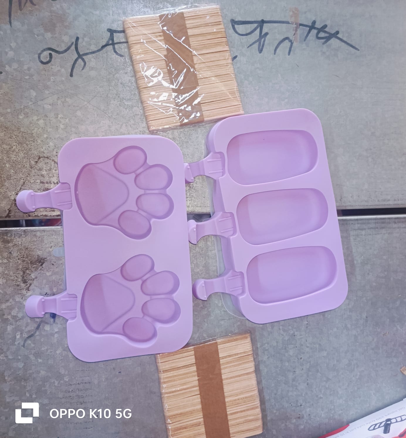 Silicone Sicle Molds â€“ DIY Ice Pops with Lids & 50 Sticks