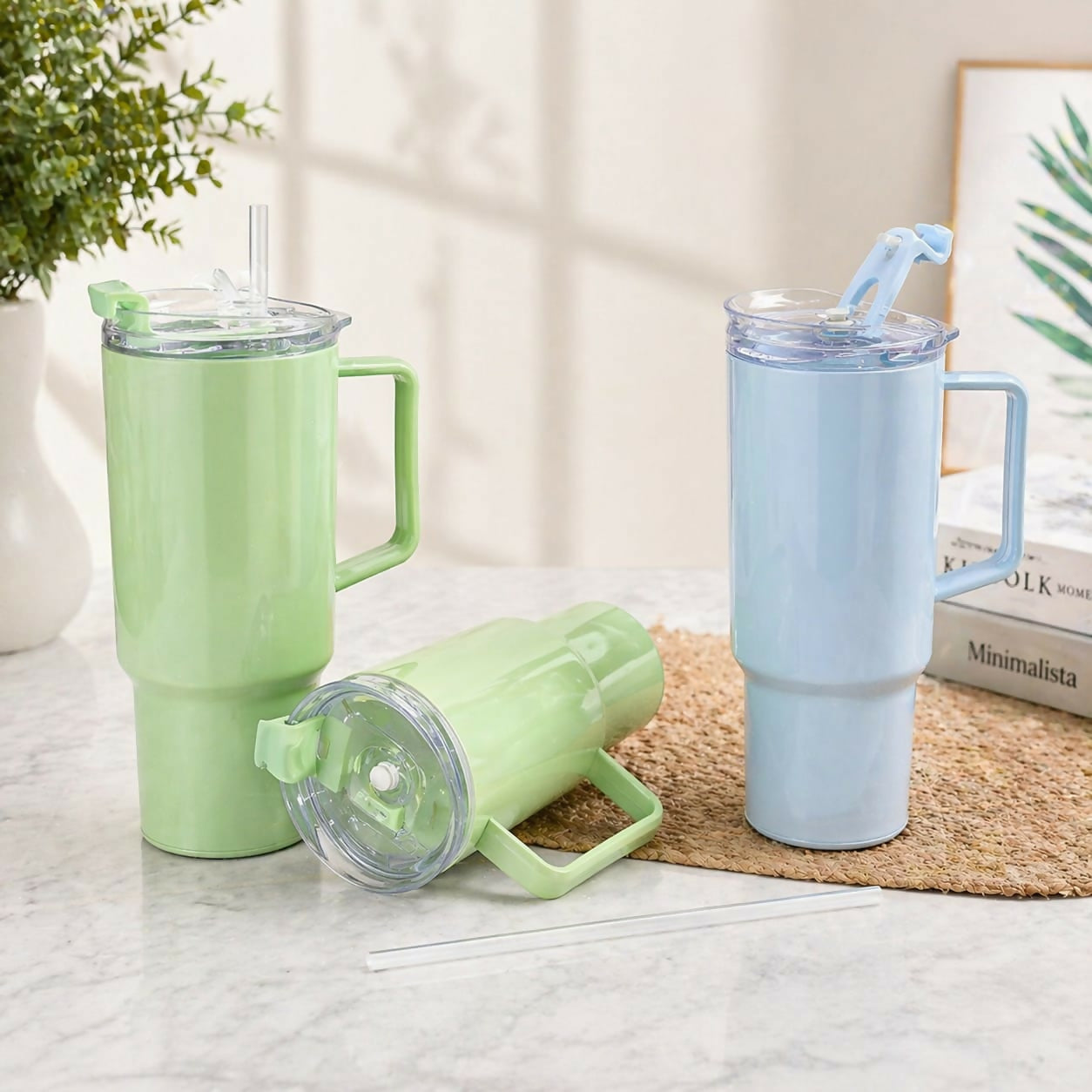 Close-up of Toony 1800ml Tumbler reusable straw & lid