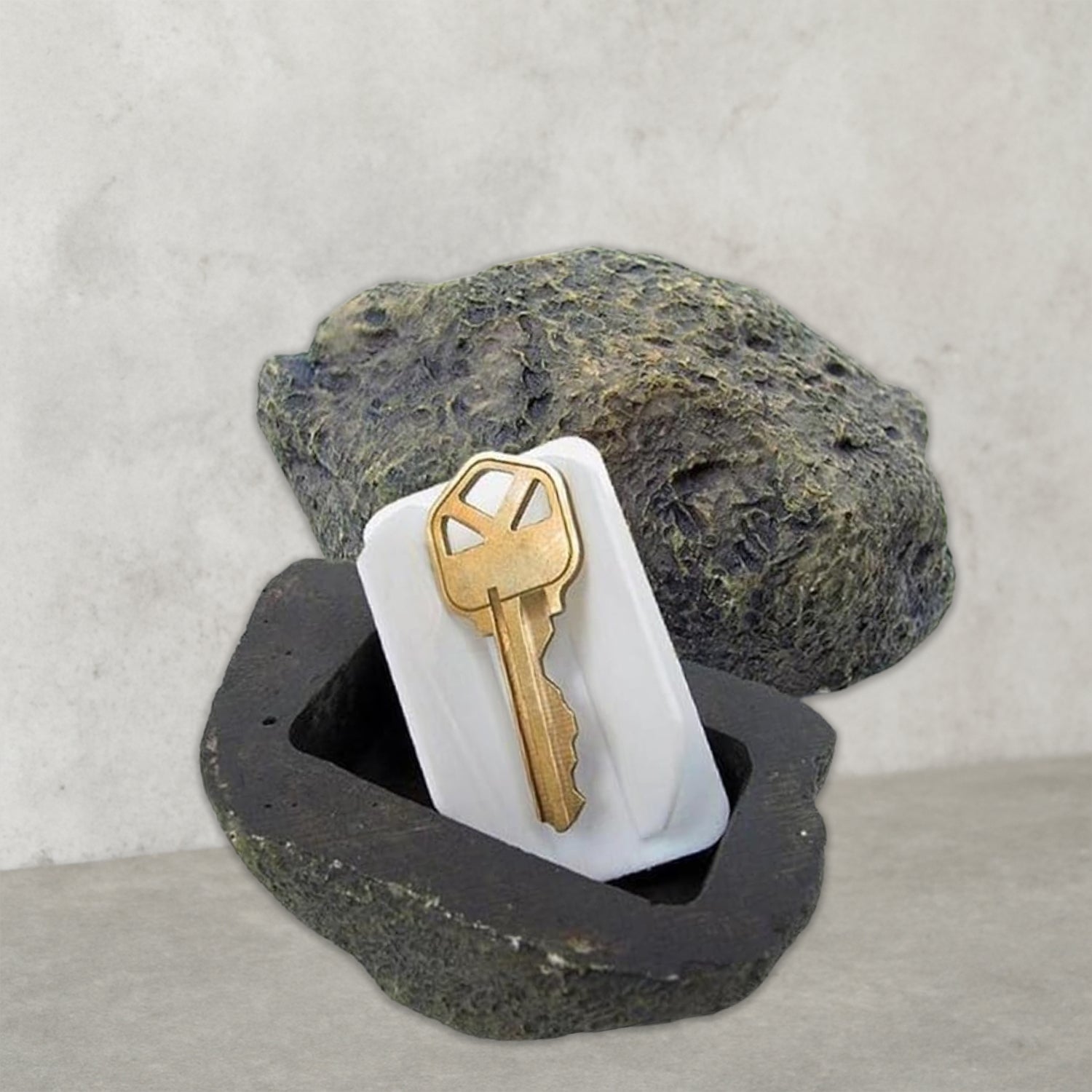 Fake rock key hider product image