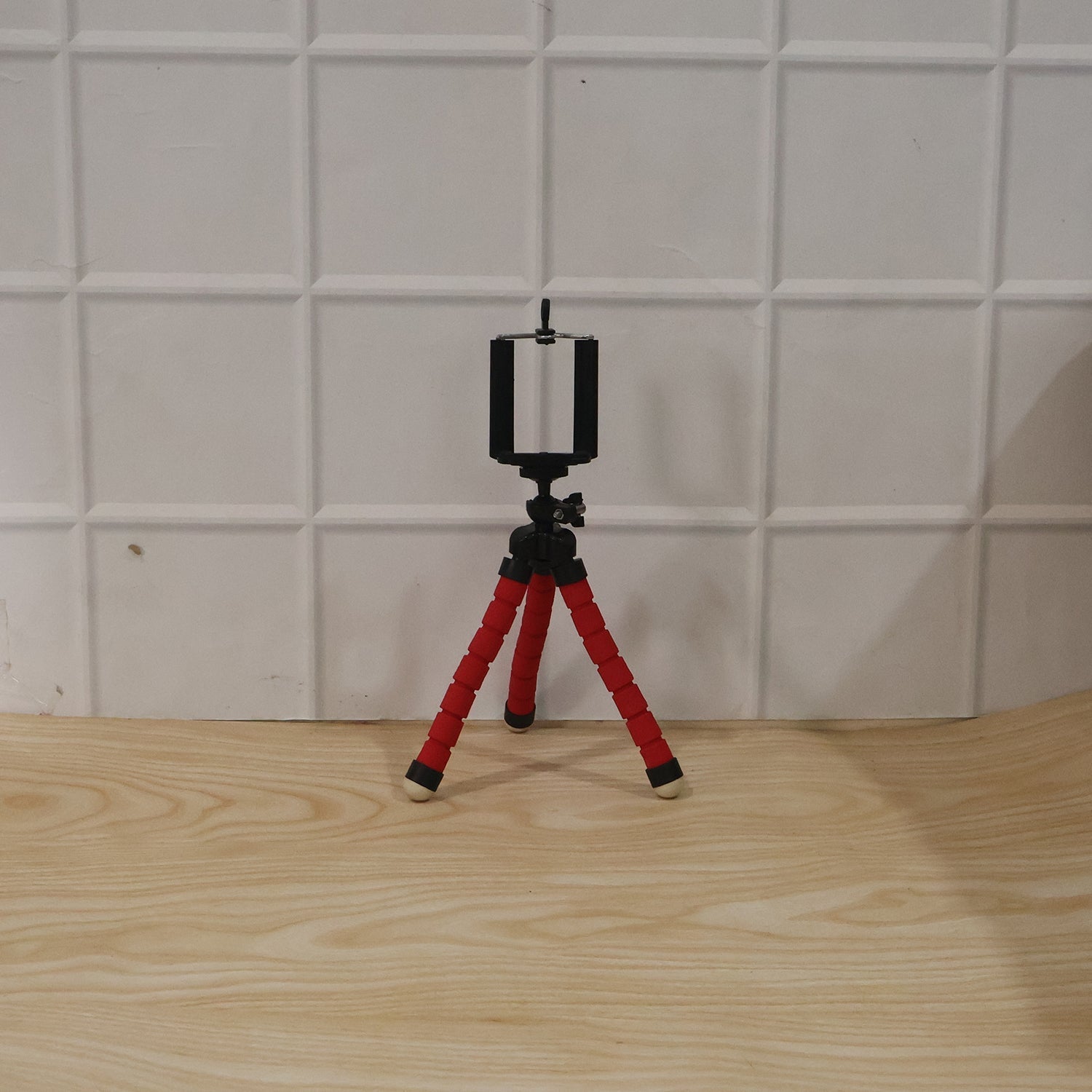 Mini tripod stand daily usage example