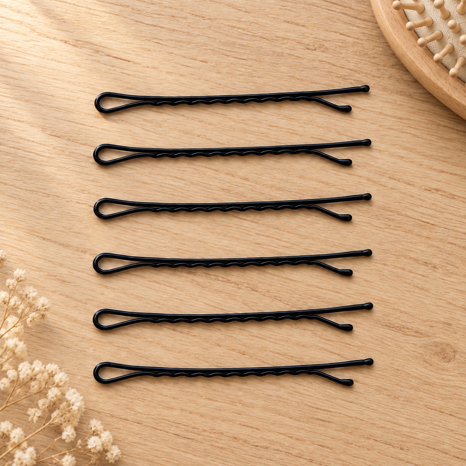 Bobby pins design detail