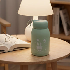 Leak-proof bamboo lid and borosilicate glass construction of water bottle