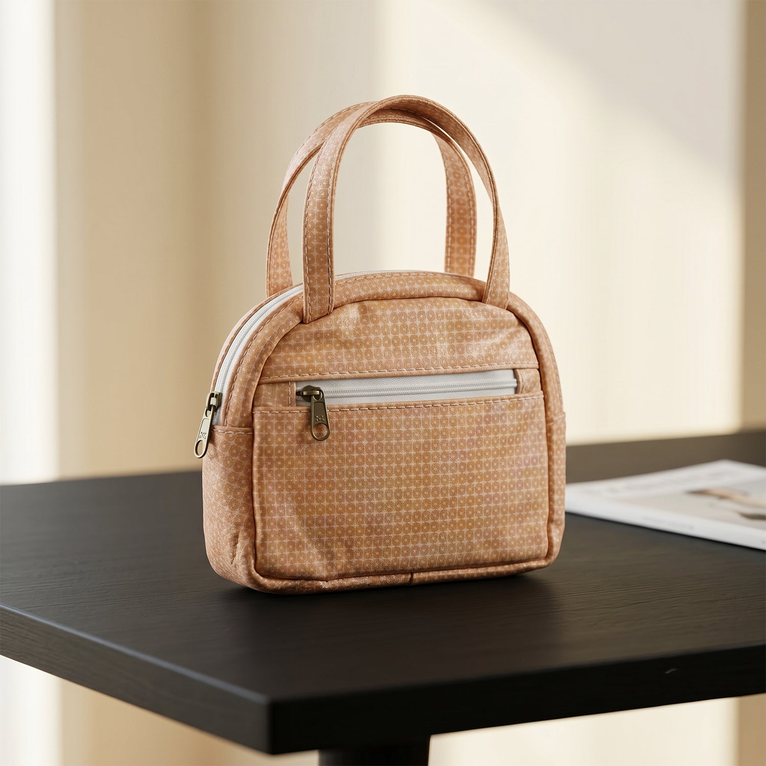 Roomy and lightweight small handbag for girls and women