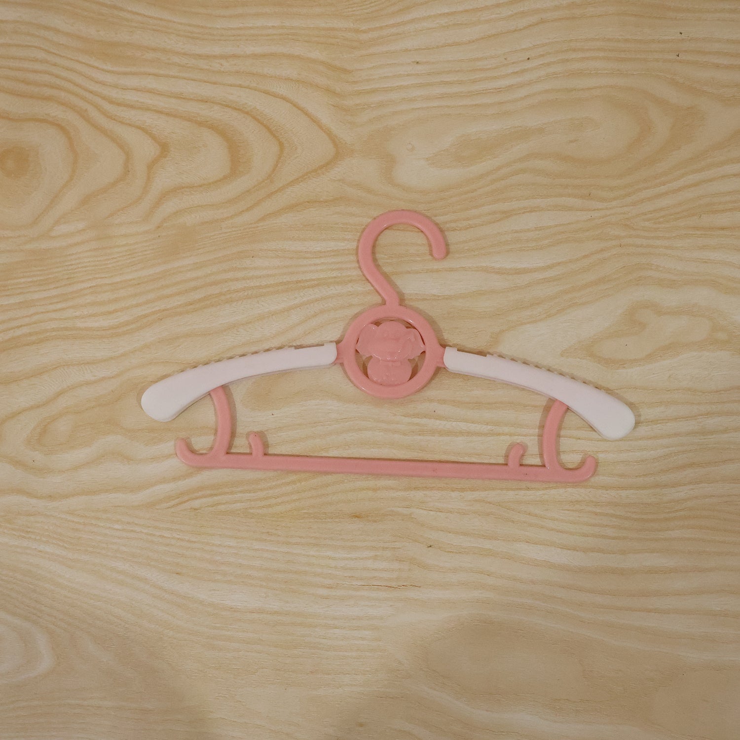 Plastic Children Clothes Hanger (1 Pc)