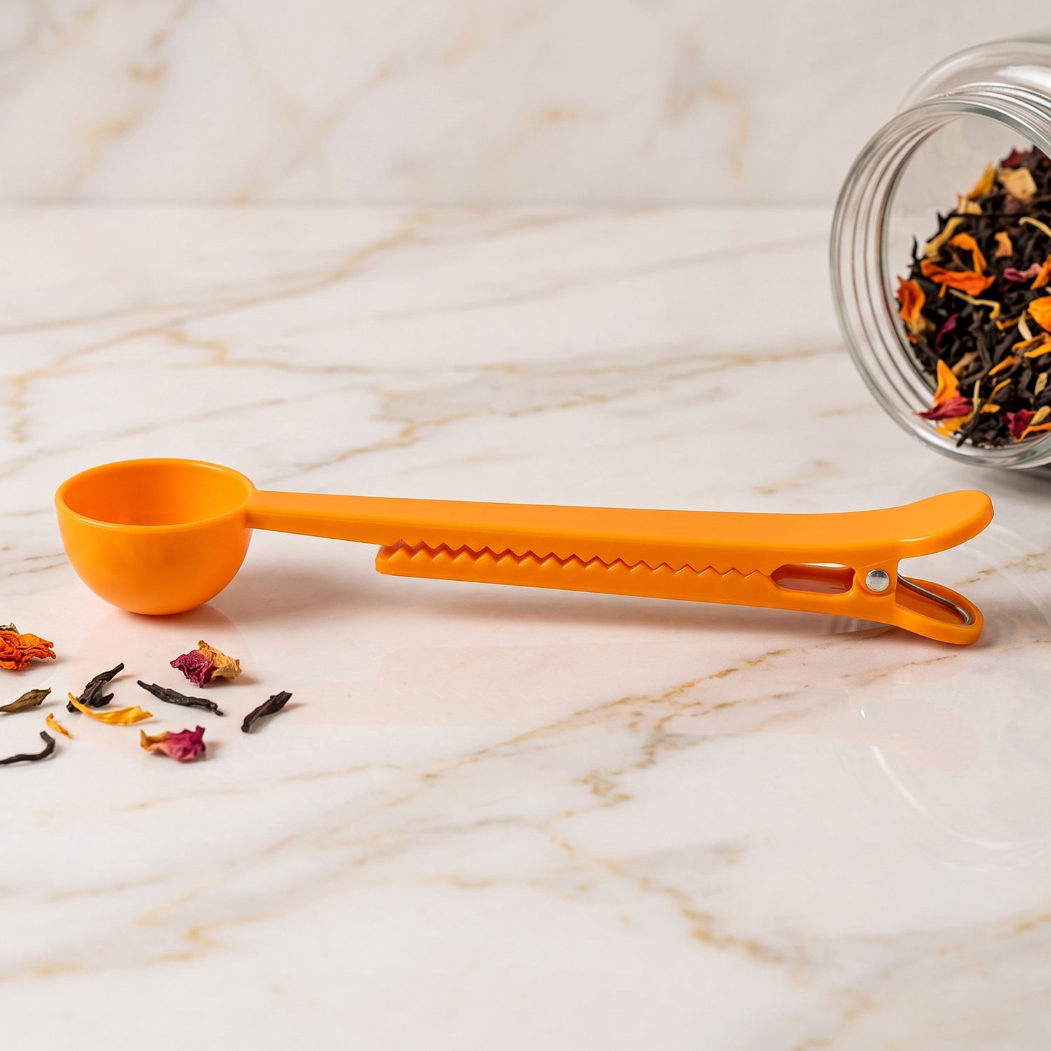 Clip keeping food packets fresh and sealed