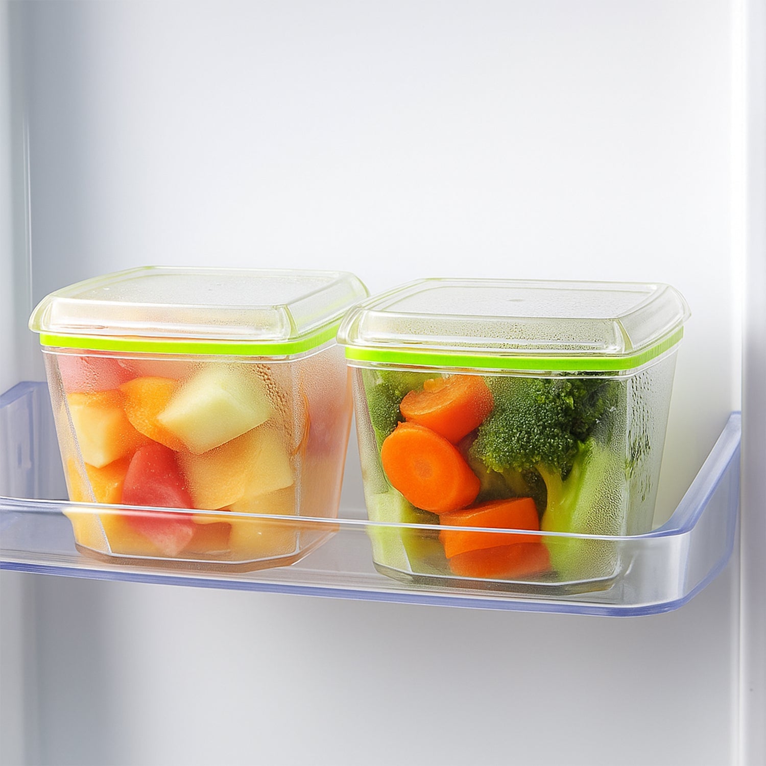 Close-up of Leak-Proof Green Lid on Container