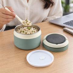 Close-up of insulated airtight lunch box.