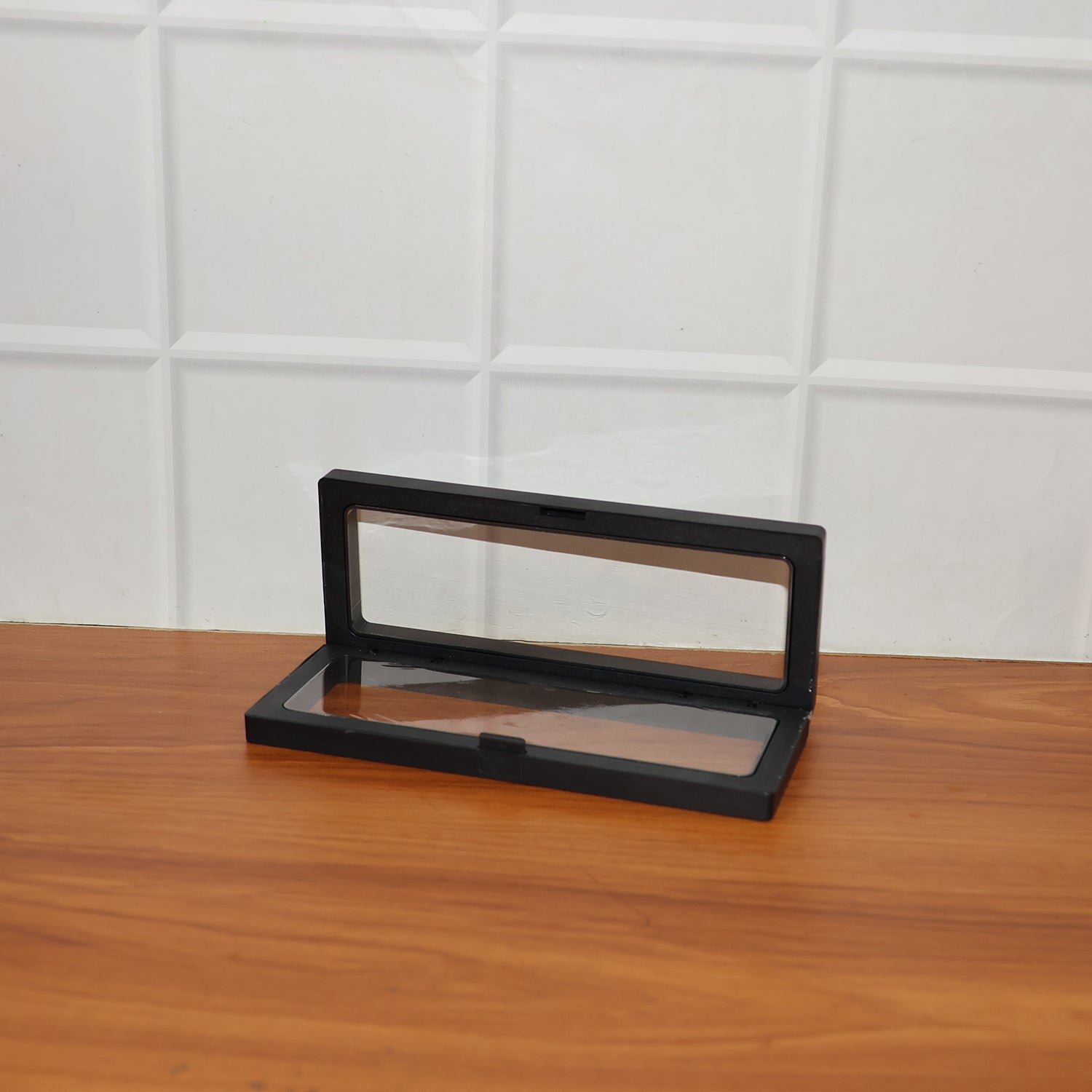 Back view of transparent jewelry display box 18x7cm