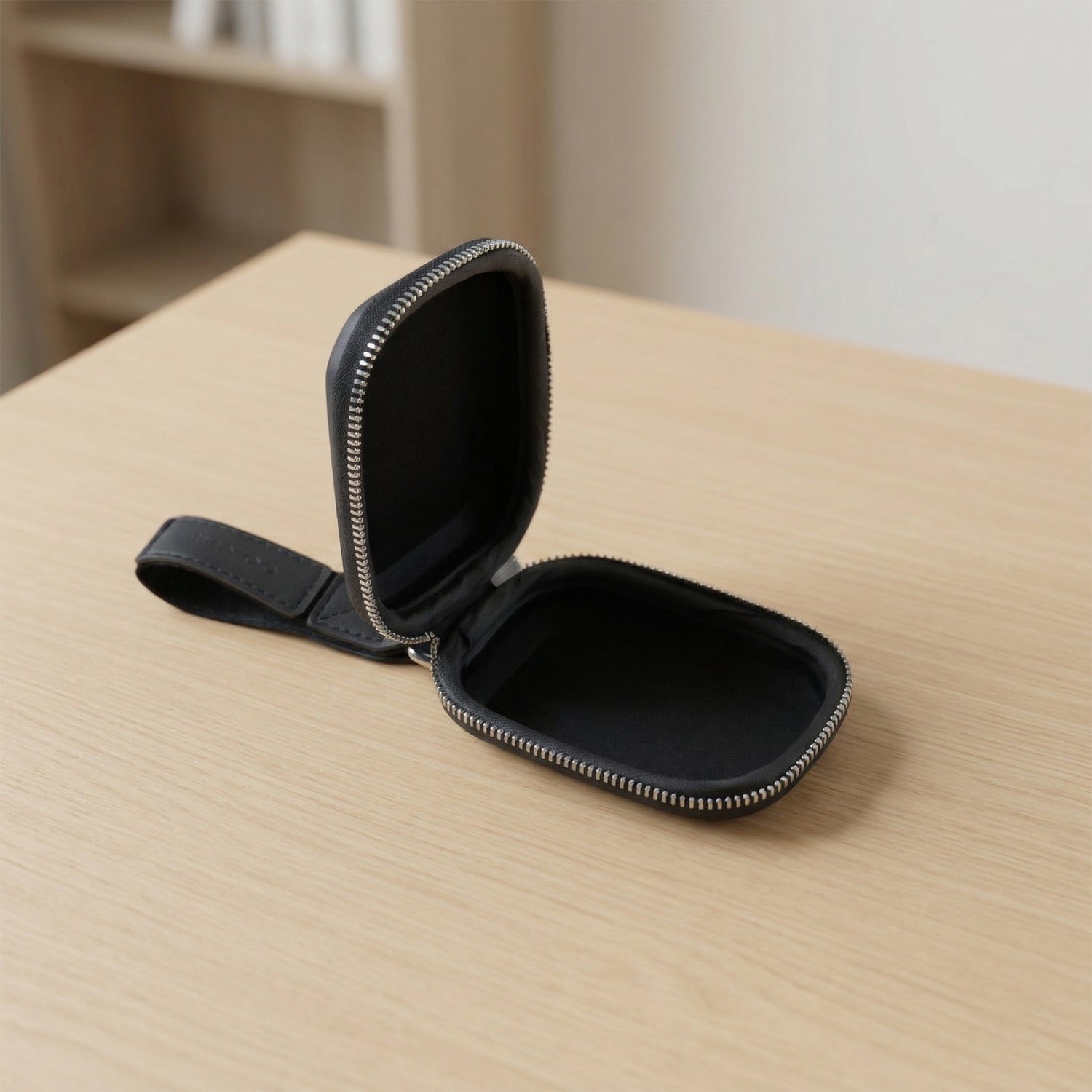 Premium Hard Shell Earphone Carrying Case with Zipper Closure