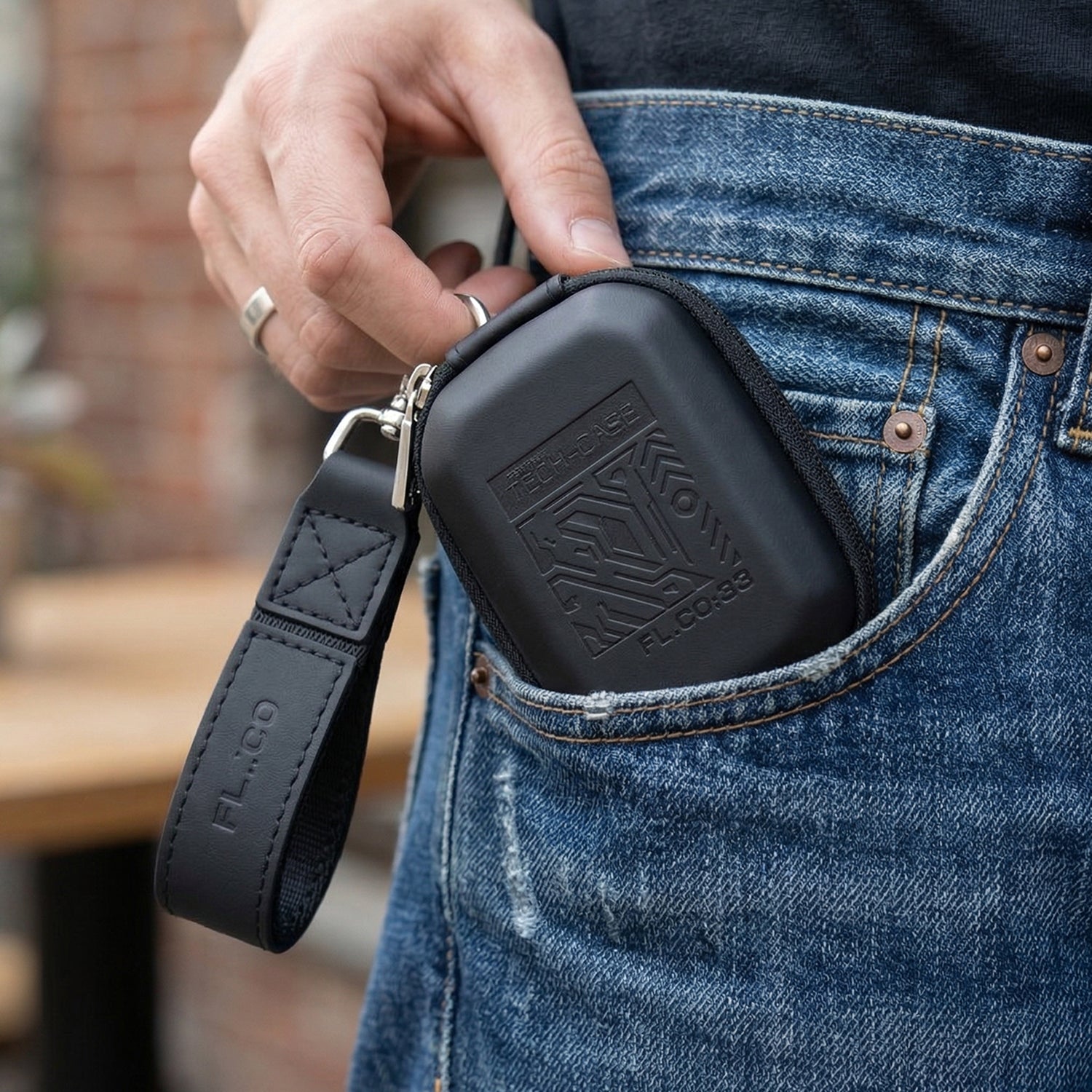 Premium Hard Shell Earphone Carrying Case with Zipper Closure
