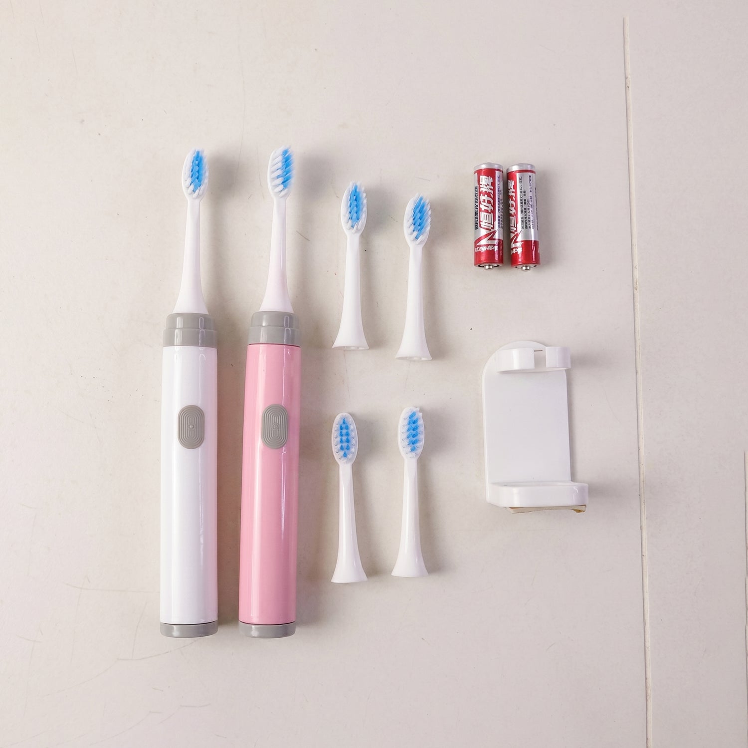 Kids Electric Toothbrush Set with Multiple Replacement Brush Heads (1 Set)