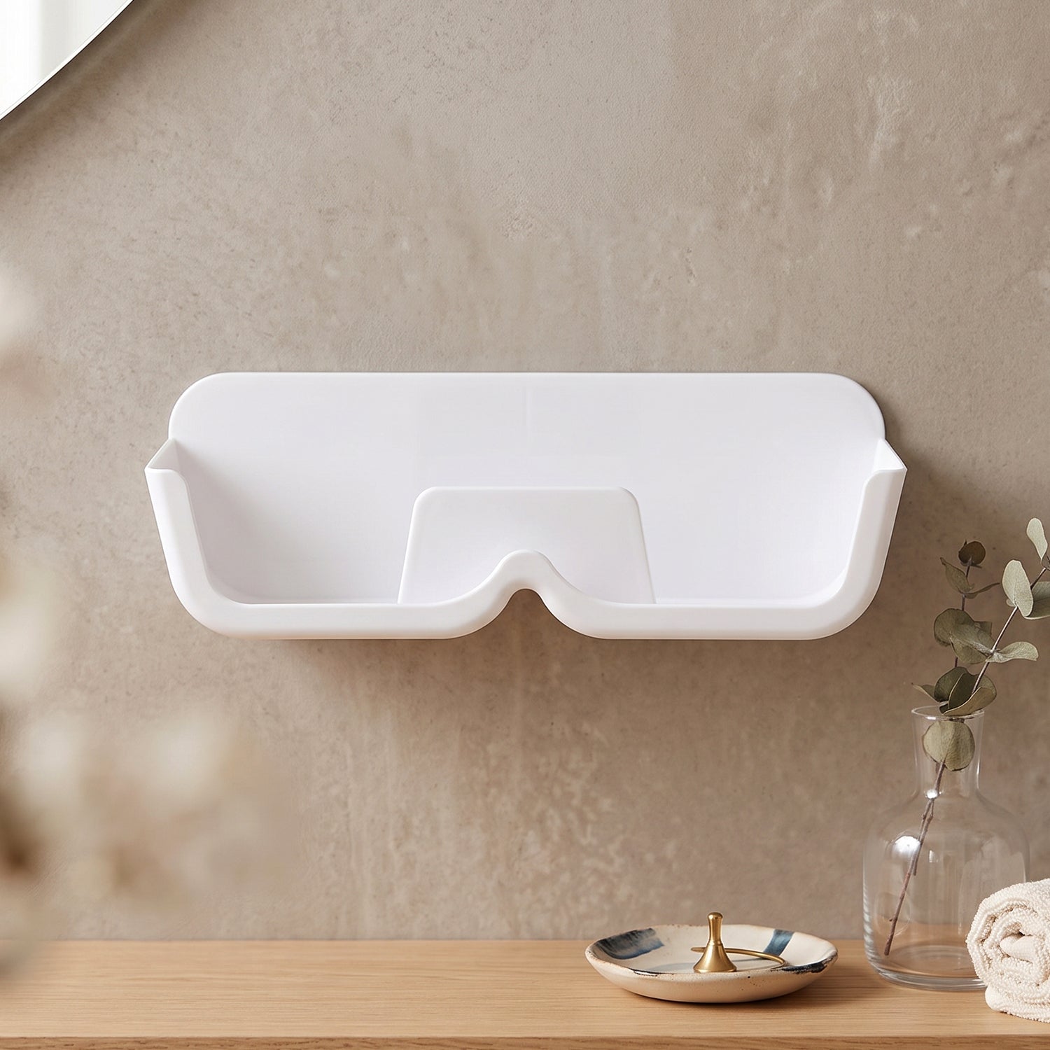 Eyewear rack keeping glasses organised and scratch free