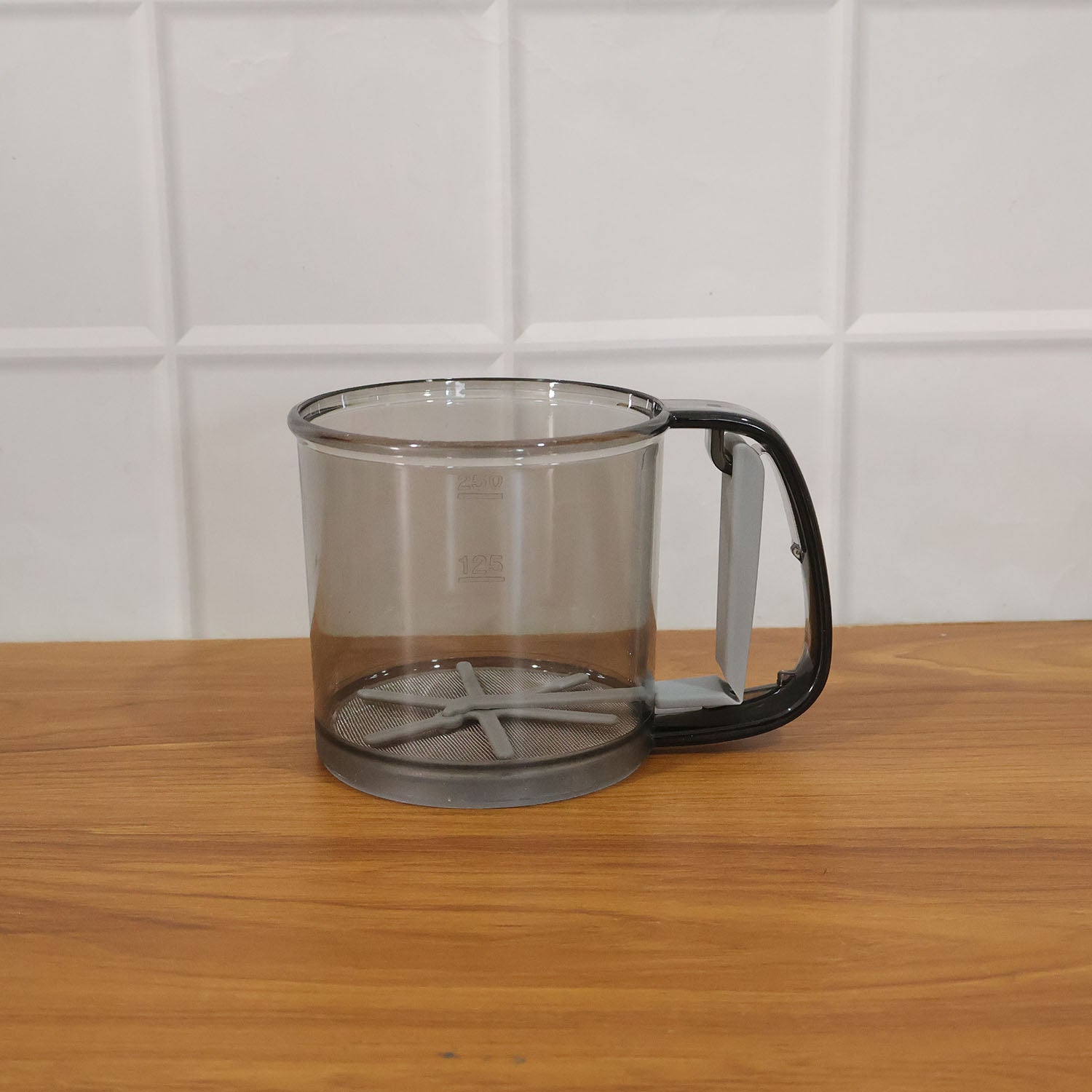 Plastic Flour Sieve Cup with Handle and Fine Mesh Filter for Kitchen Baking