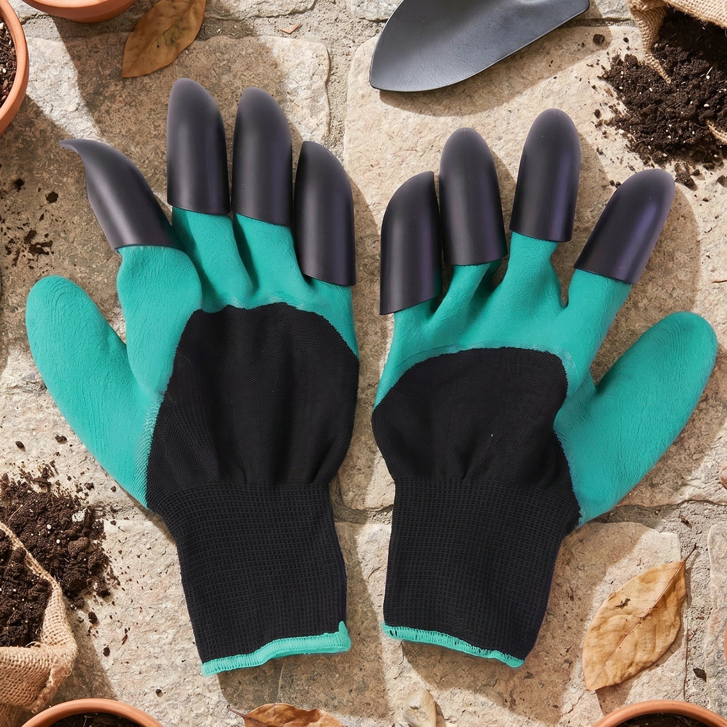 Gardening gloves suitable for outdoor use