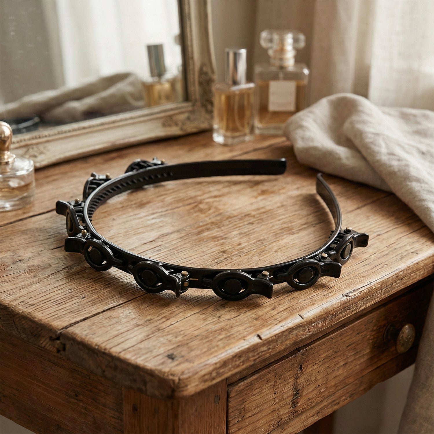 Adjustable Clip-On Hair Styling Headband (1 Pc)