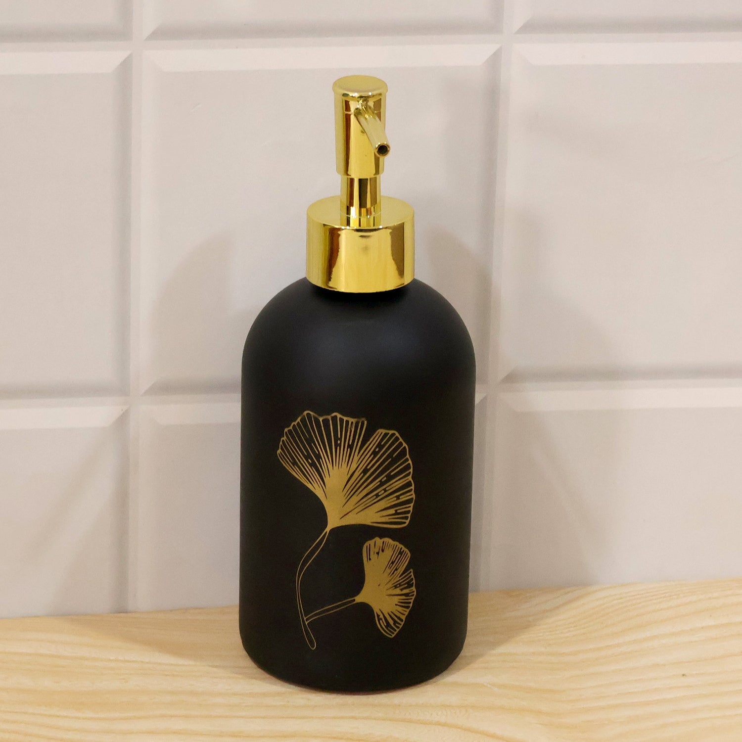 Soap dispenser bathroom use