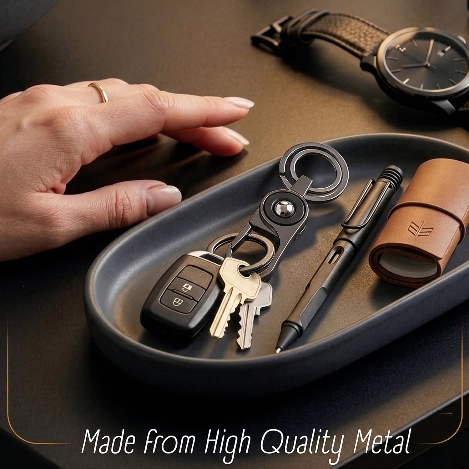 Premium Metal Key Holder with Secure and Stylish Keychain (1 Pc)