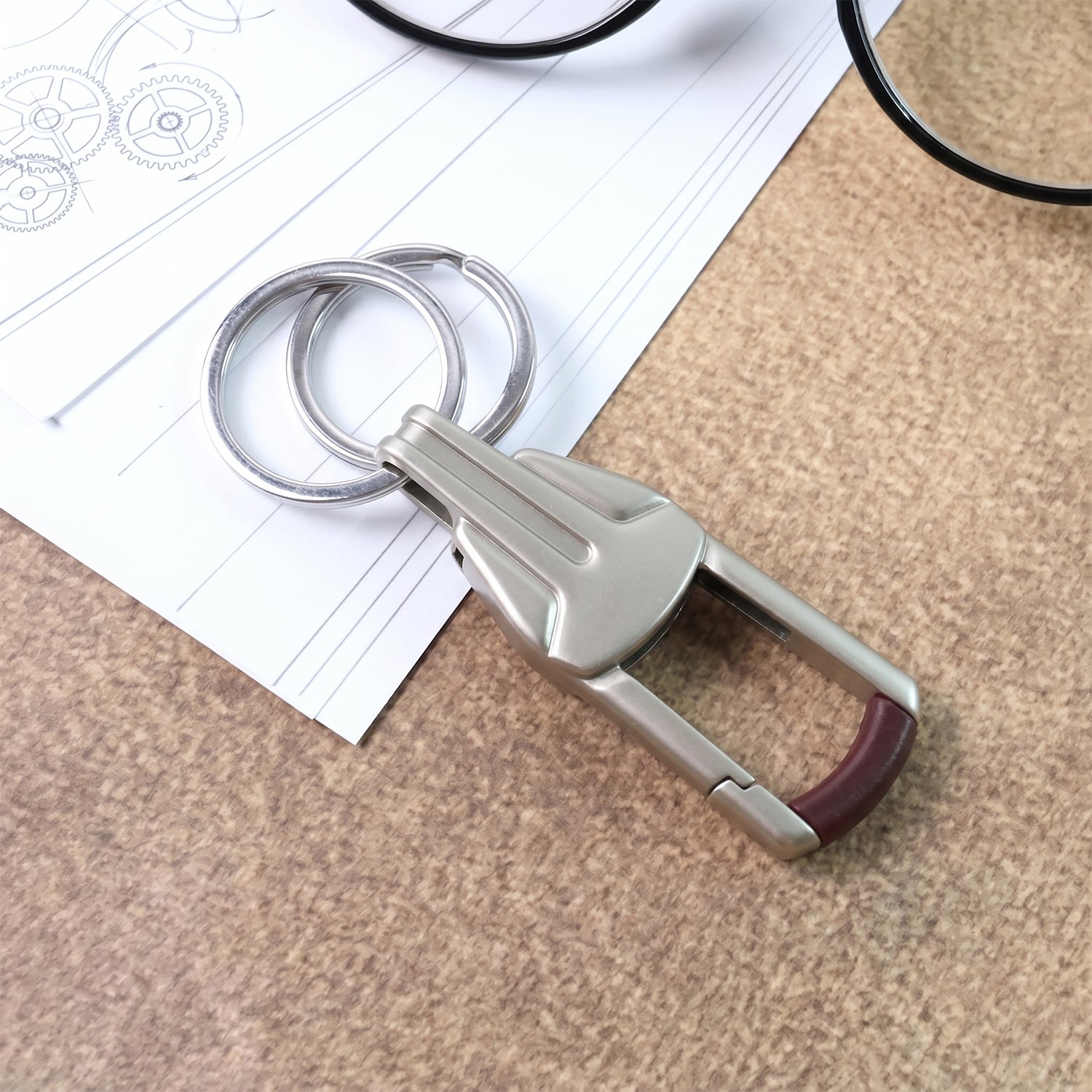 Heavy Duty Metal Key Holder Carabiner Clip Keychain (1 Pc)