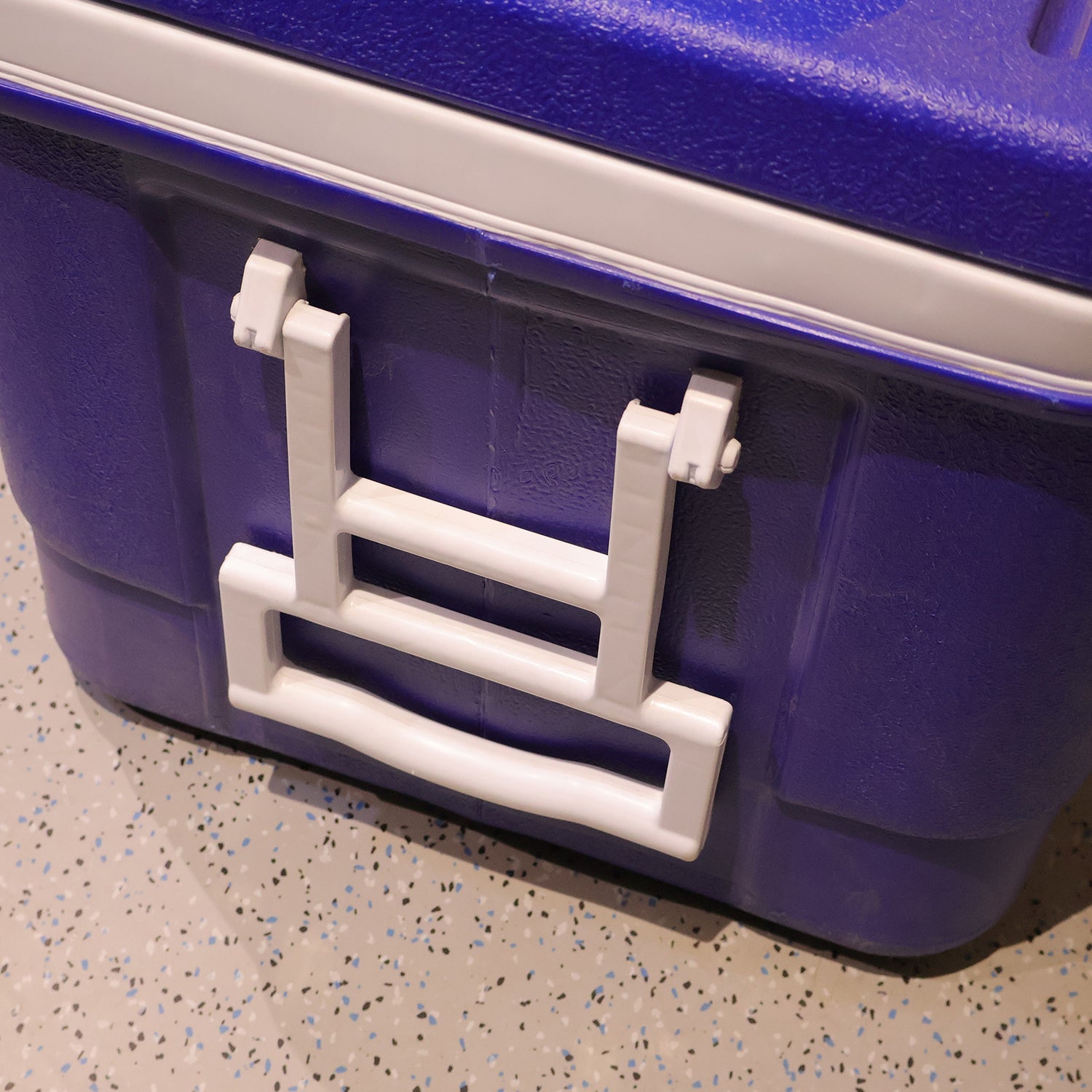 Heavy Duty Insulated Ice Box (1 Pc, 110 Ltr, 71x48 Cm)