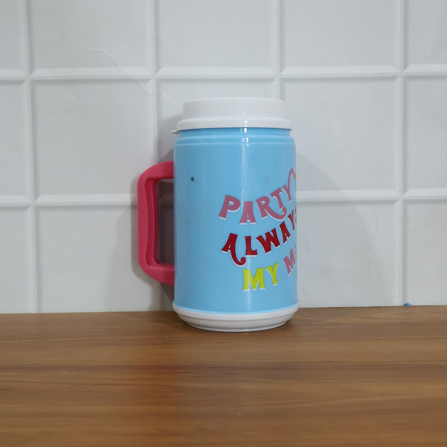 Lifestyle image with insulated mug in use