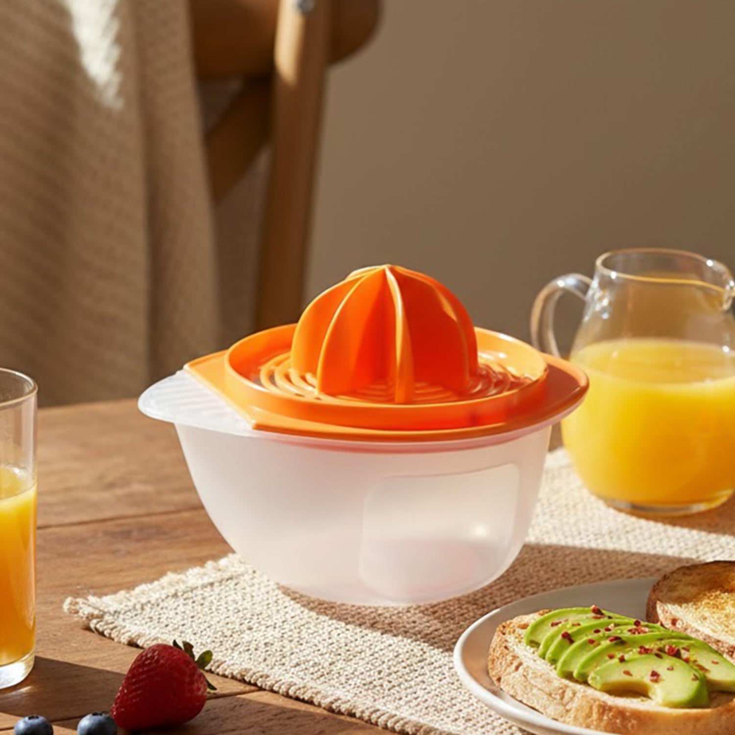 Apex juicer with juice collected inside container