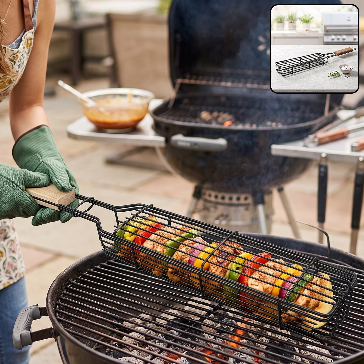 Metal barbecue grill basket with wooden handle for BBQ