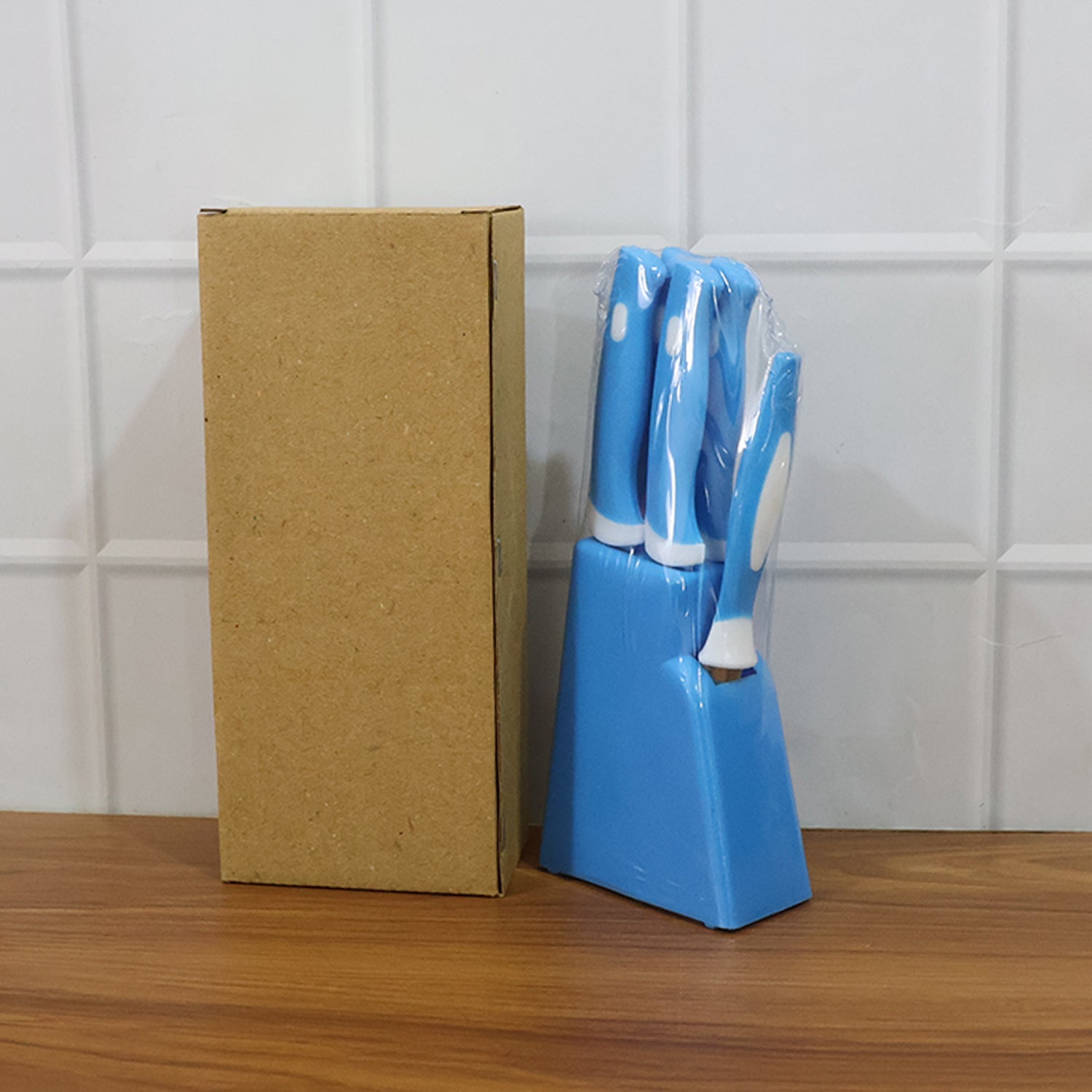 All pieces of stainless steel knife and peeler set together
