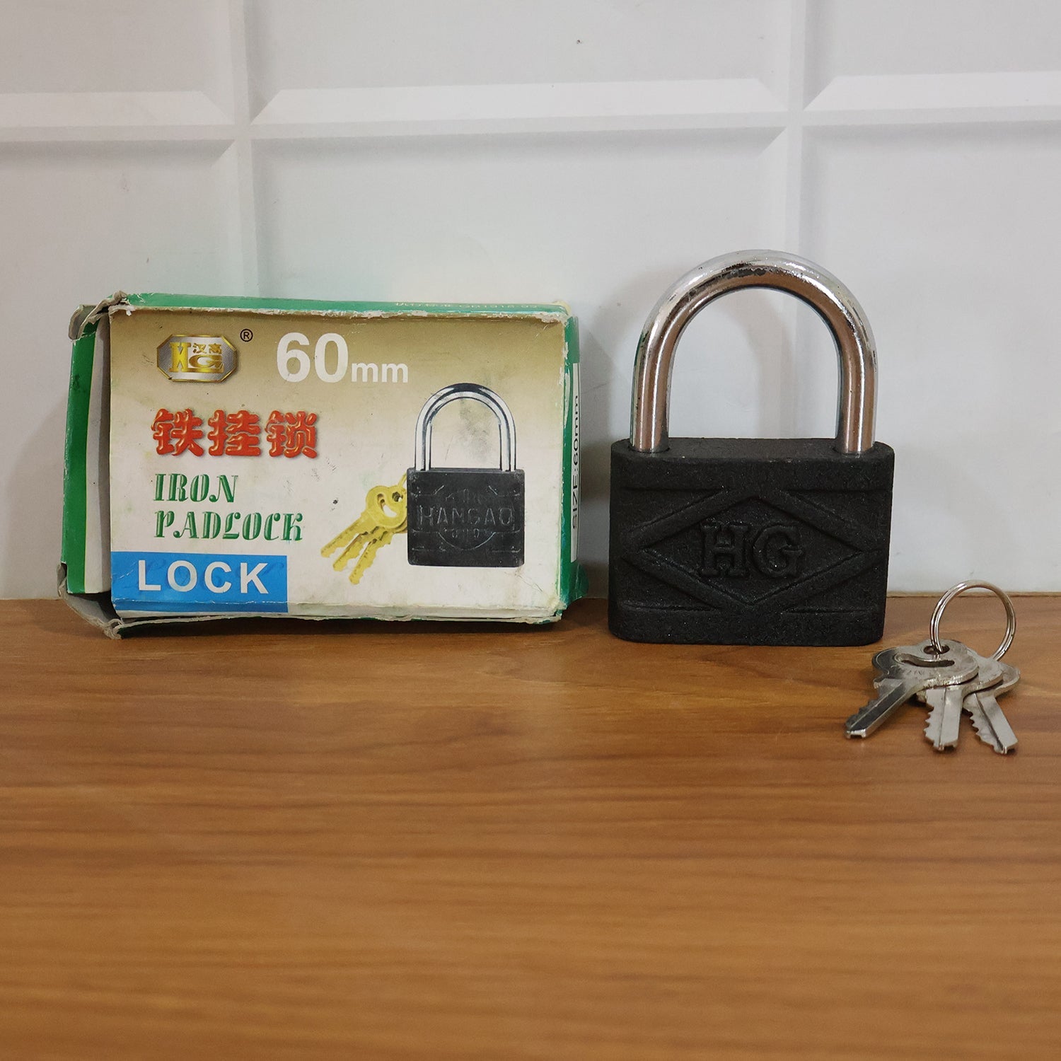 Heavy Duty 60mm Iron Pad Lock on display