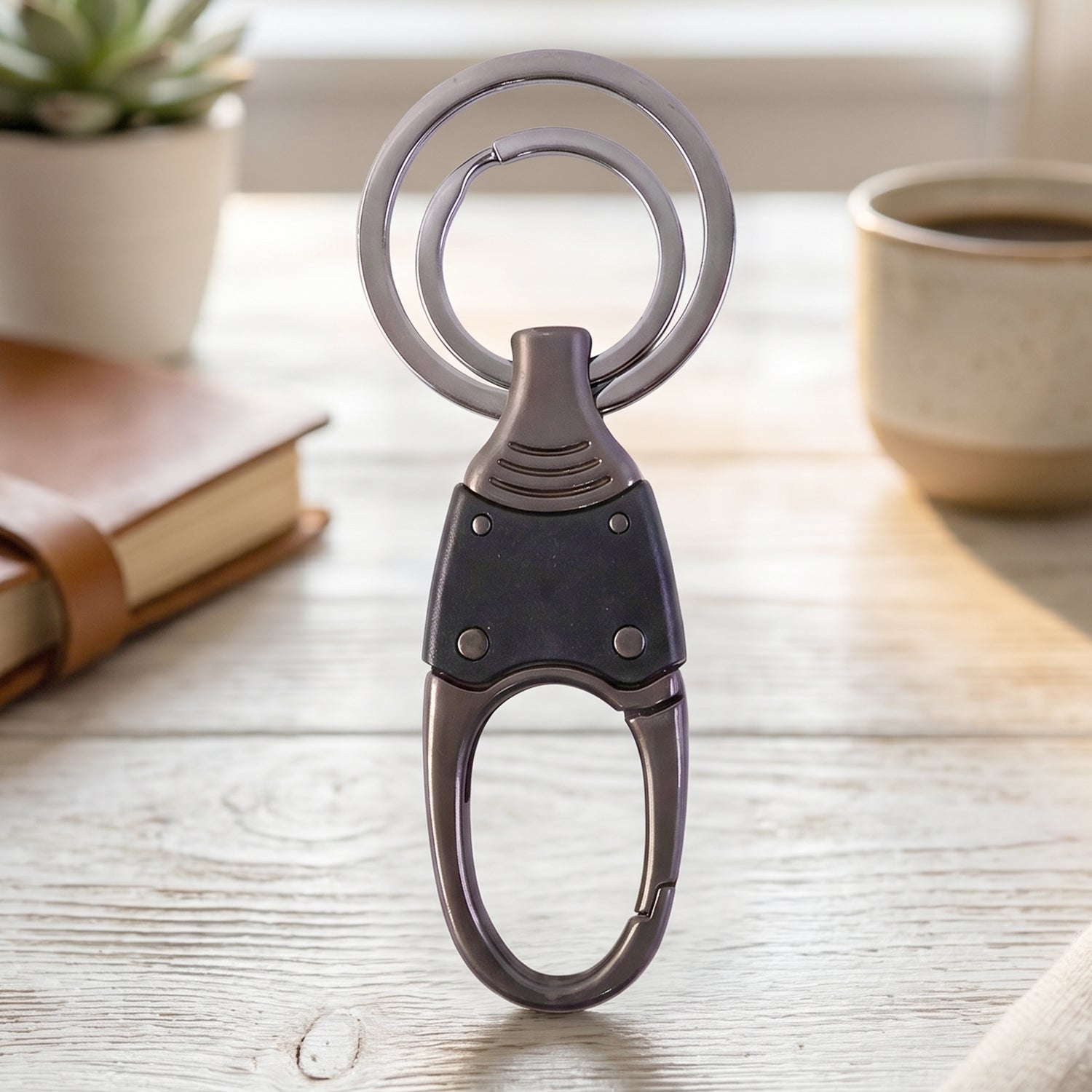 Back view of the heavy-duty metal key holder