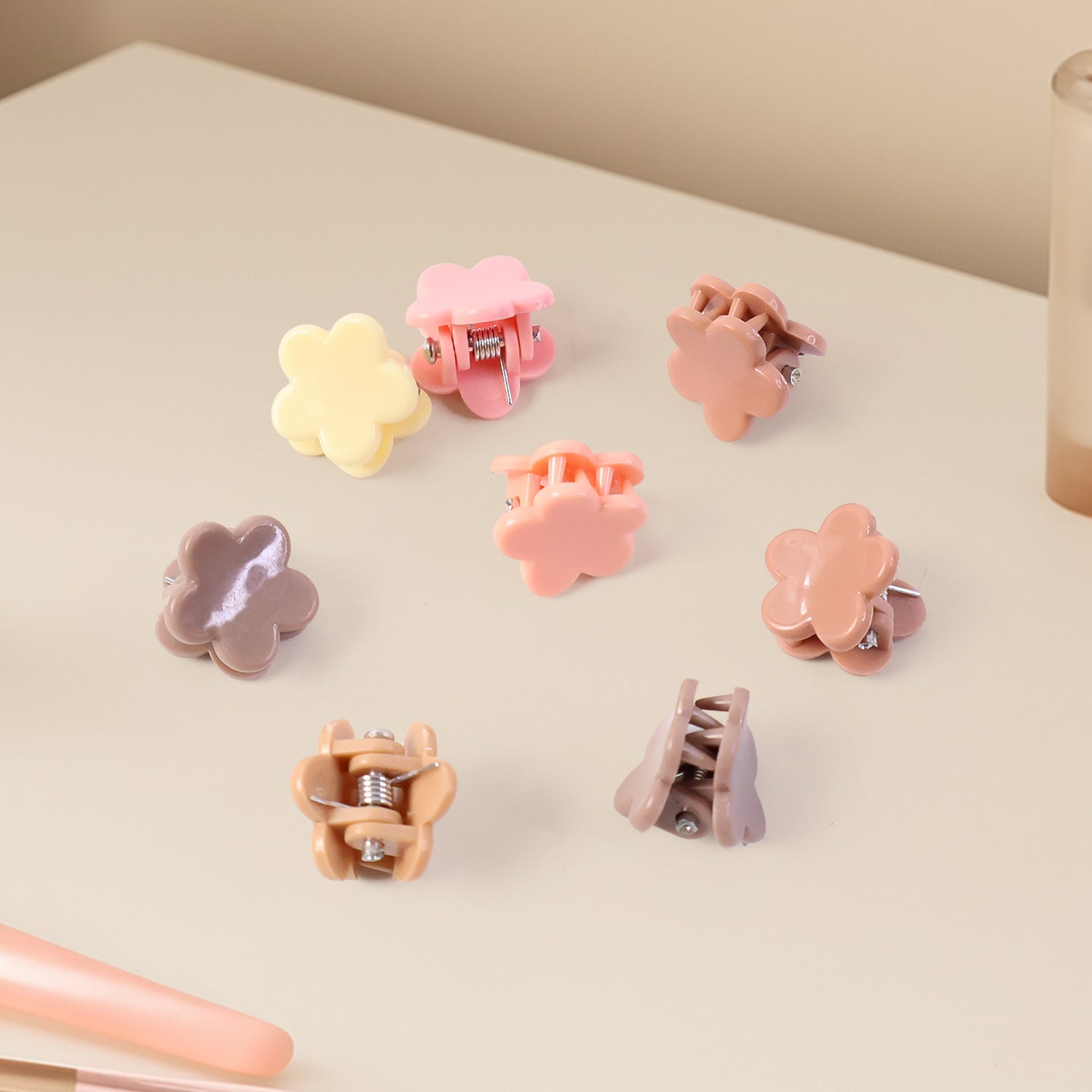 Pastel mini claw hair clips set for young girls