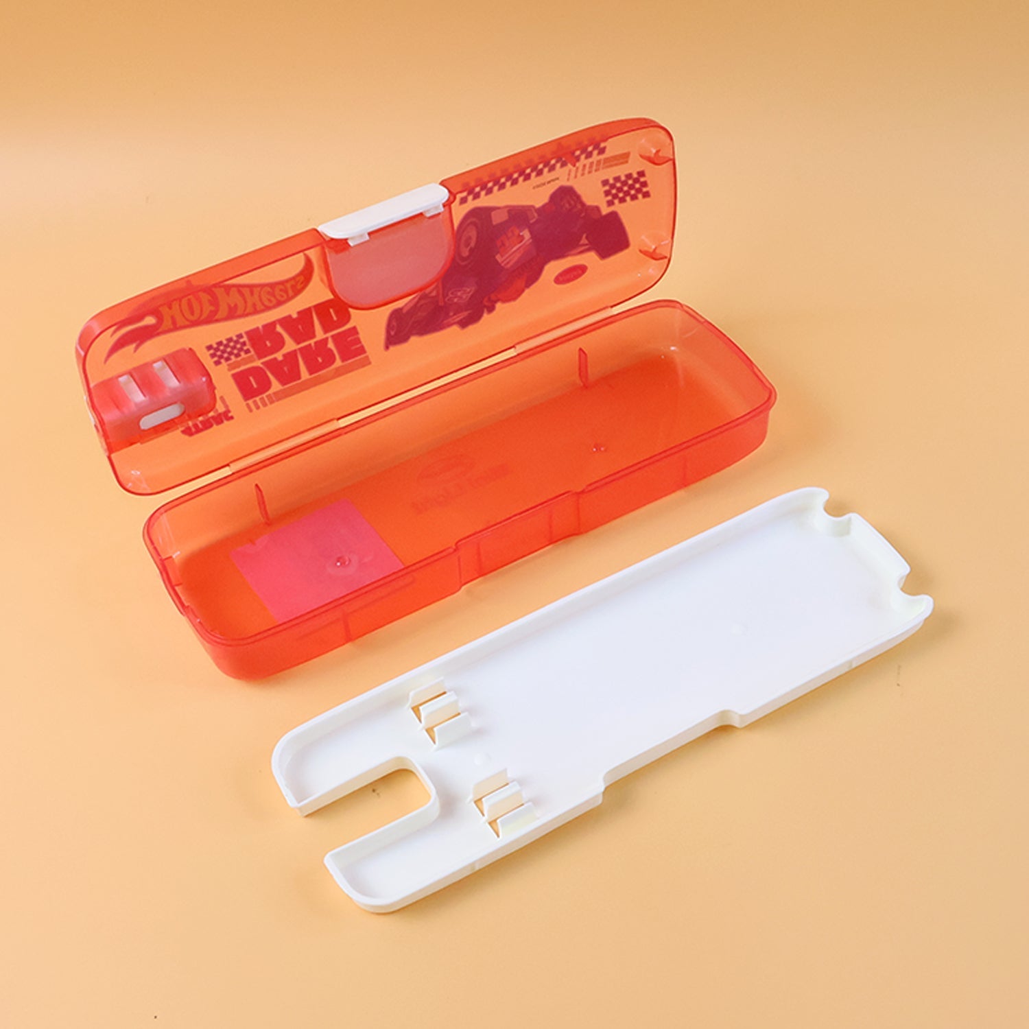 Dual compartments inside the stationery organizer case