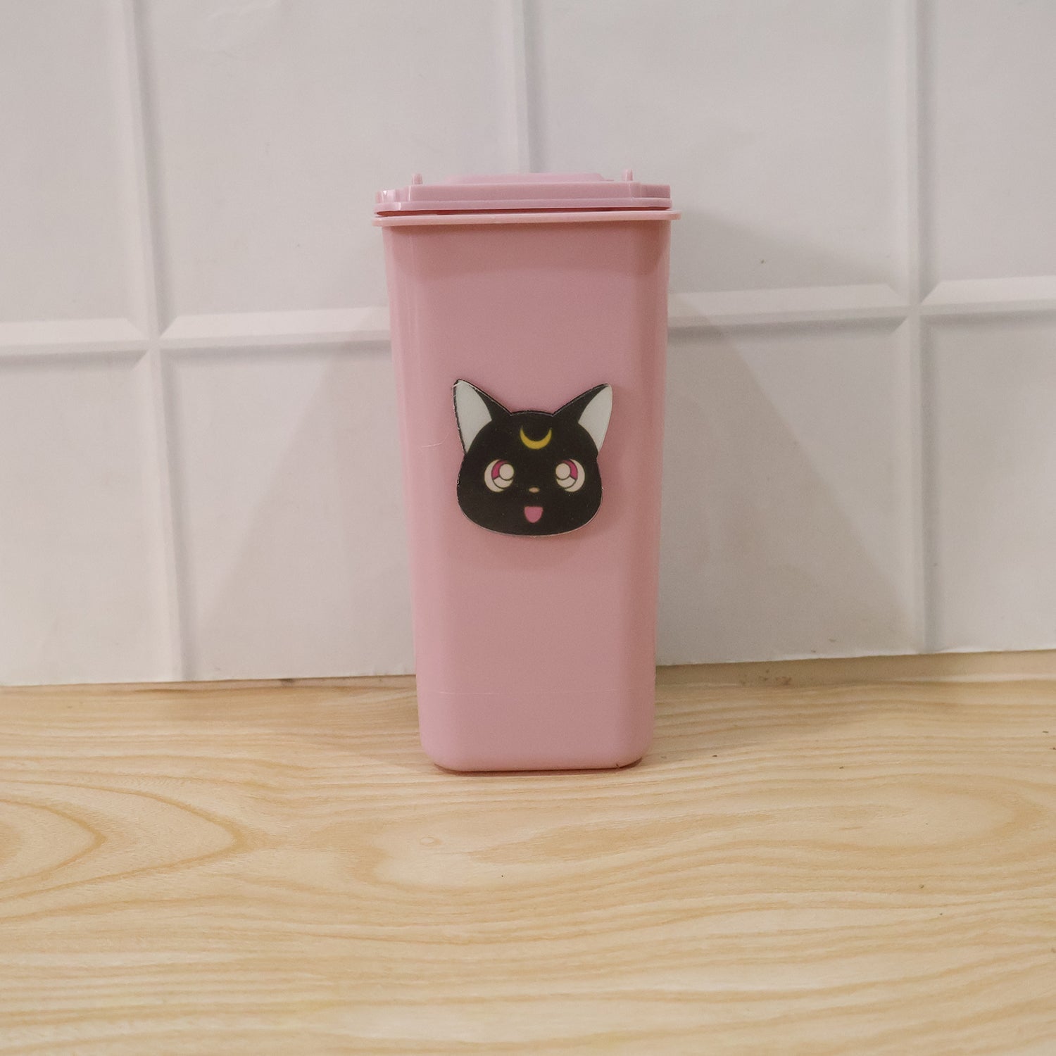 Creative Mini Trash Can Shape Pen Stand with Lid (1 Pc)
