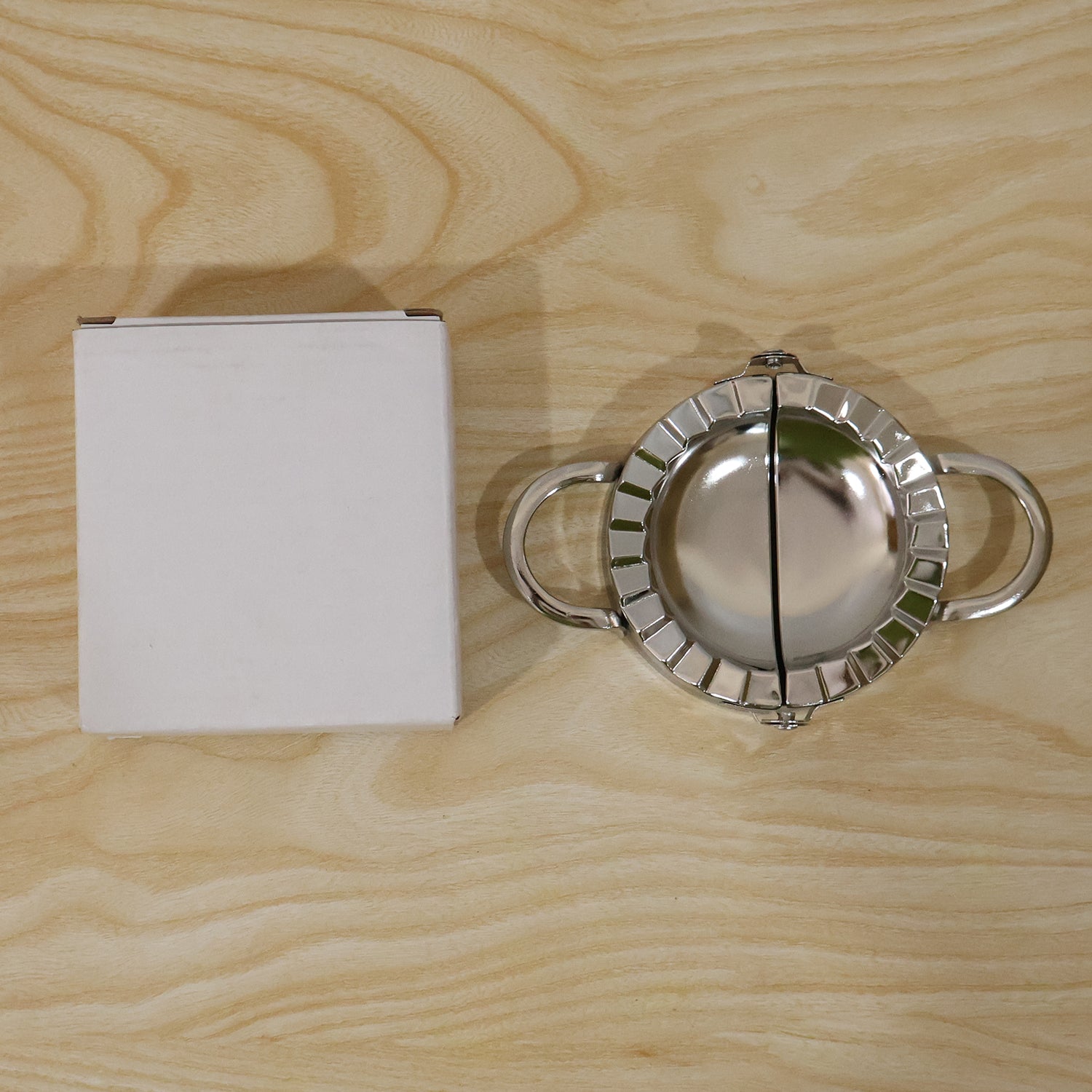 Daily use stainless steel dumpling maker