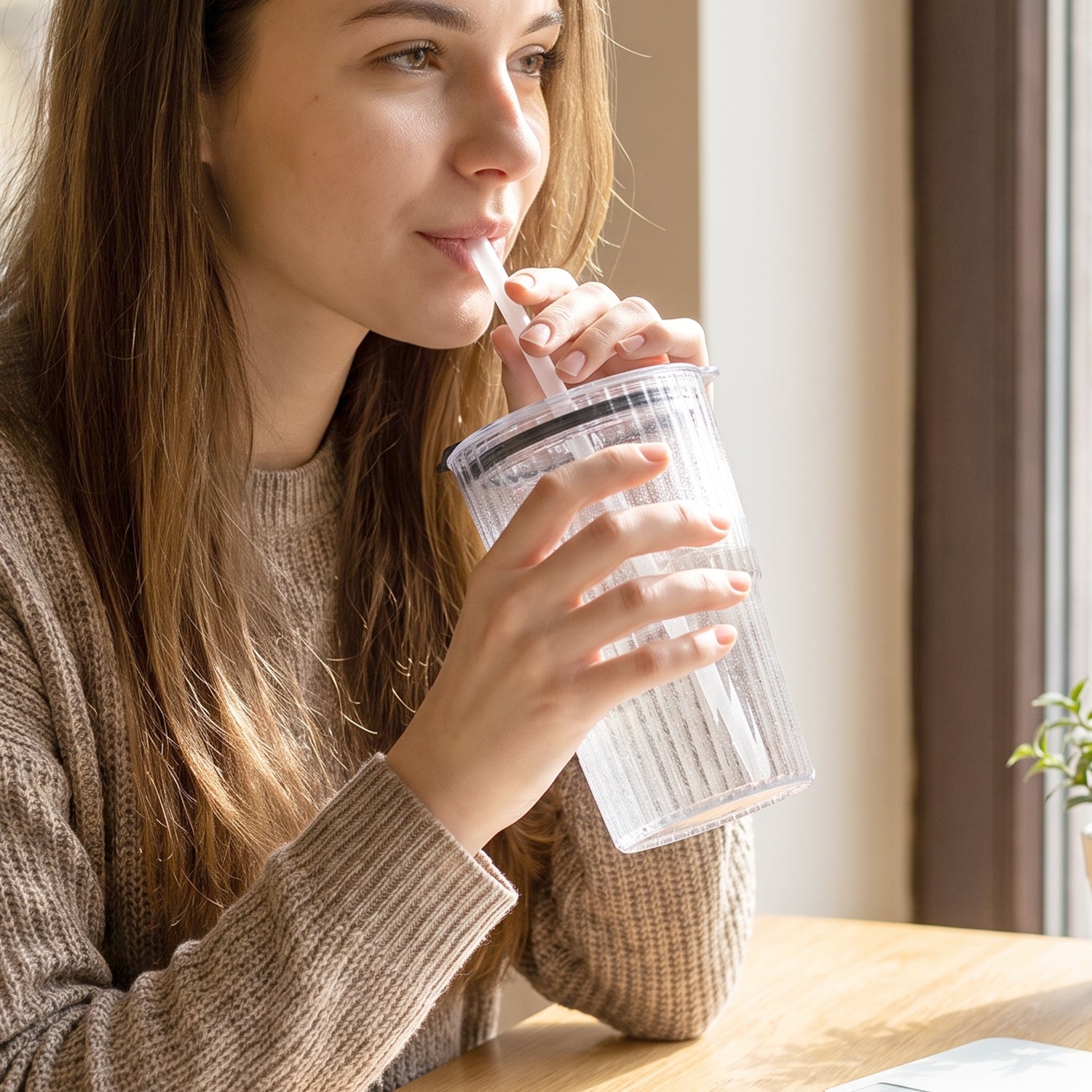 Plastic Tumbler with Lid â€“ 450ml Reusable, Clear & Leak-Proof