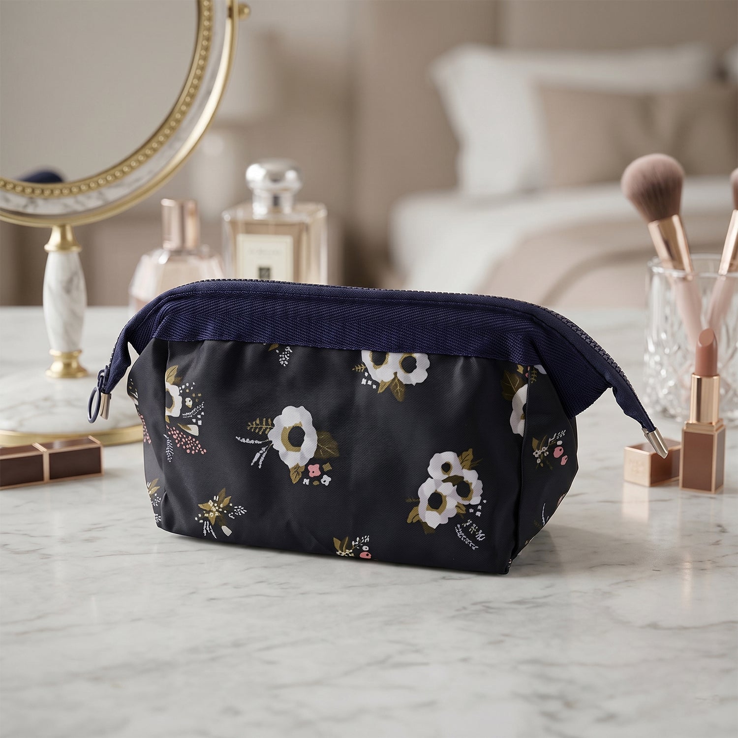 Stylish Multipurpose Cosmetic Storage Pouch Bag (1  Pc, 18x12 Cm)