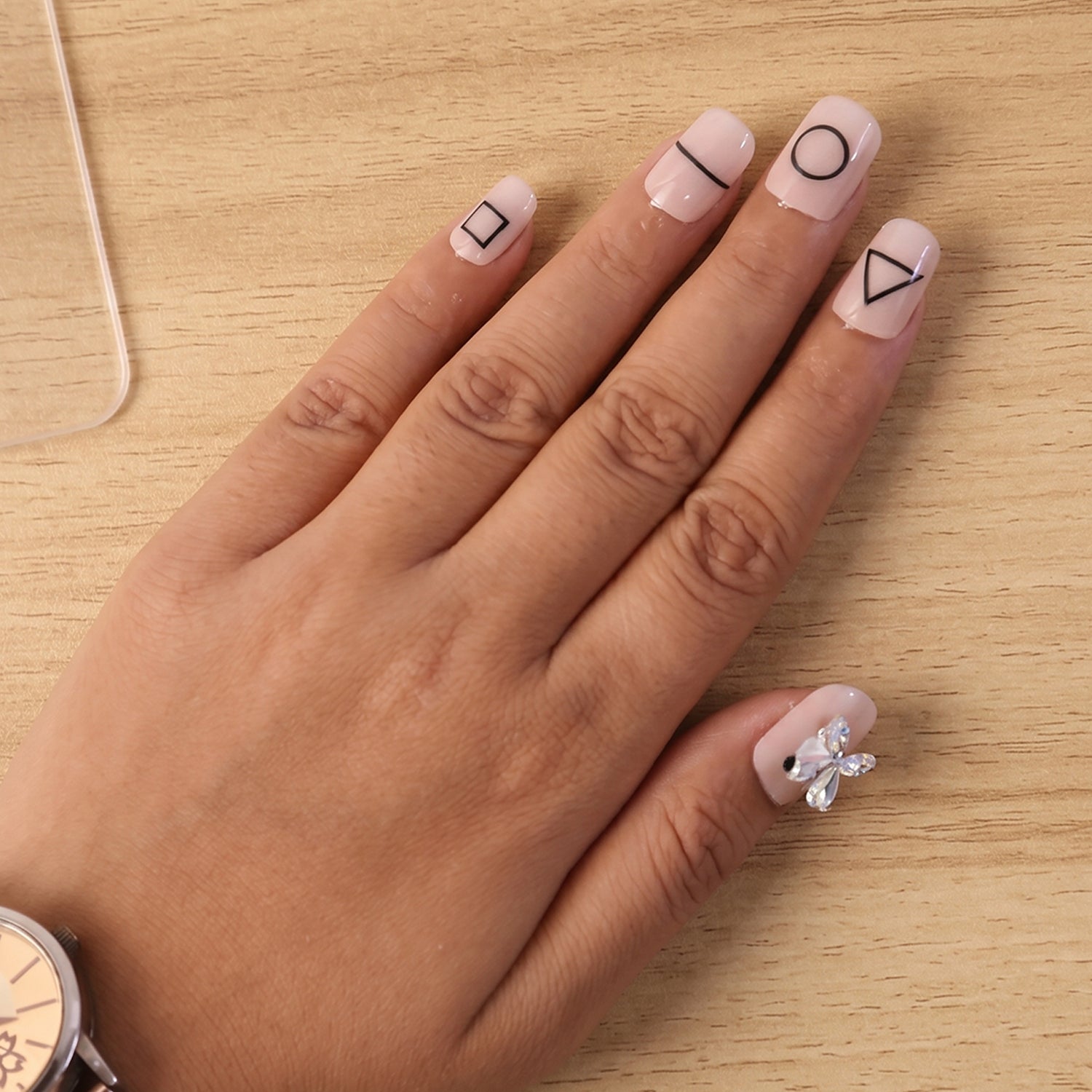 False nail set party wear