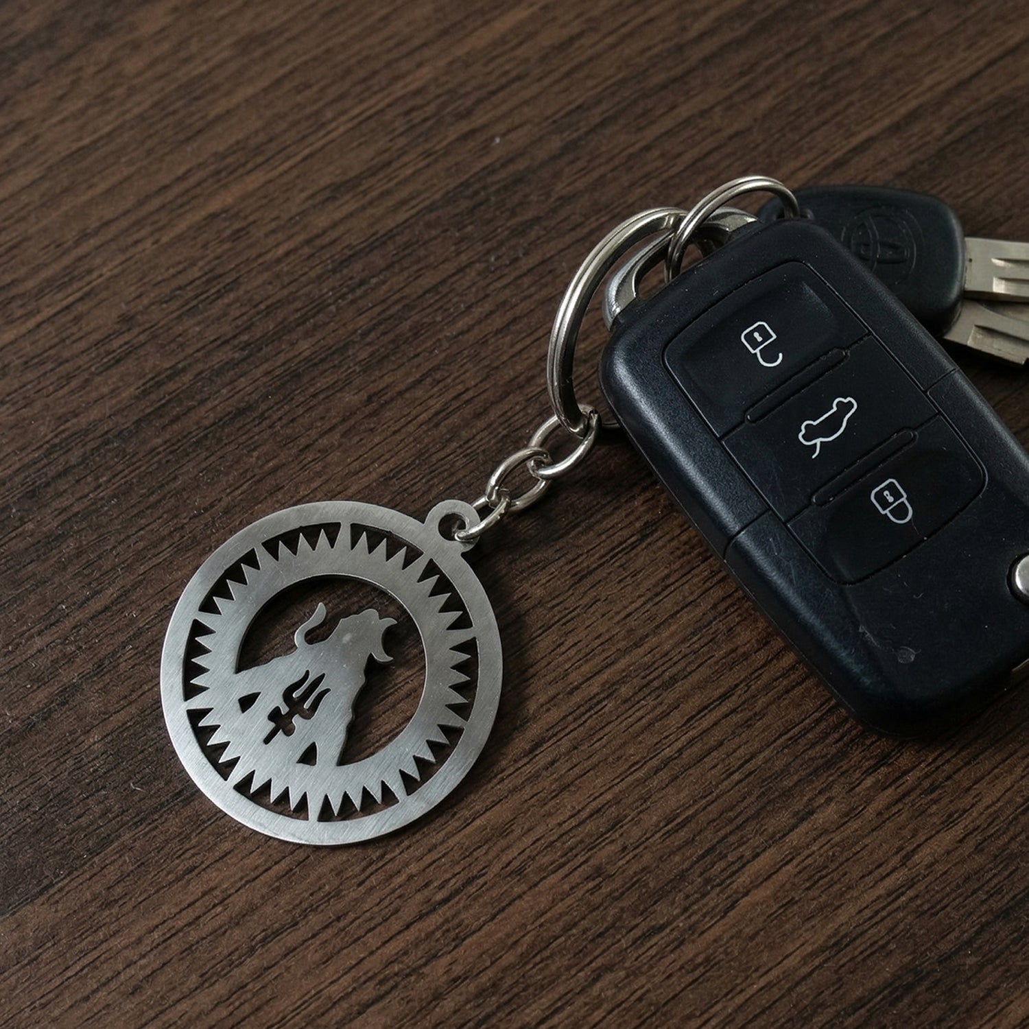 Premium Metal Round Mahakal Keychain 1 Pc