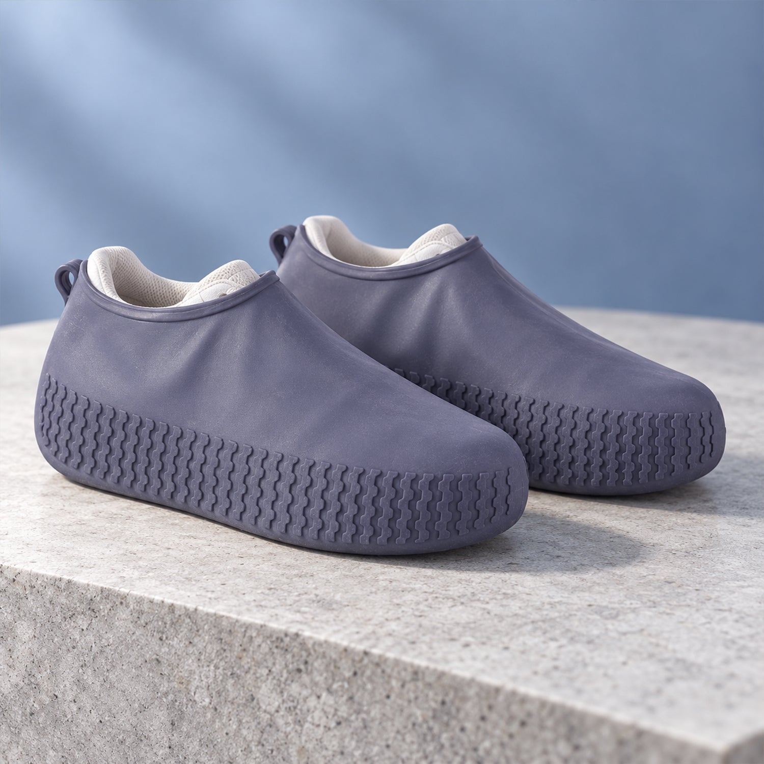 Reusable Silicone Rain Shoe Covers with Textured Sole (1 Pair, Small Size)