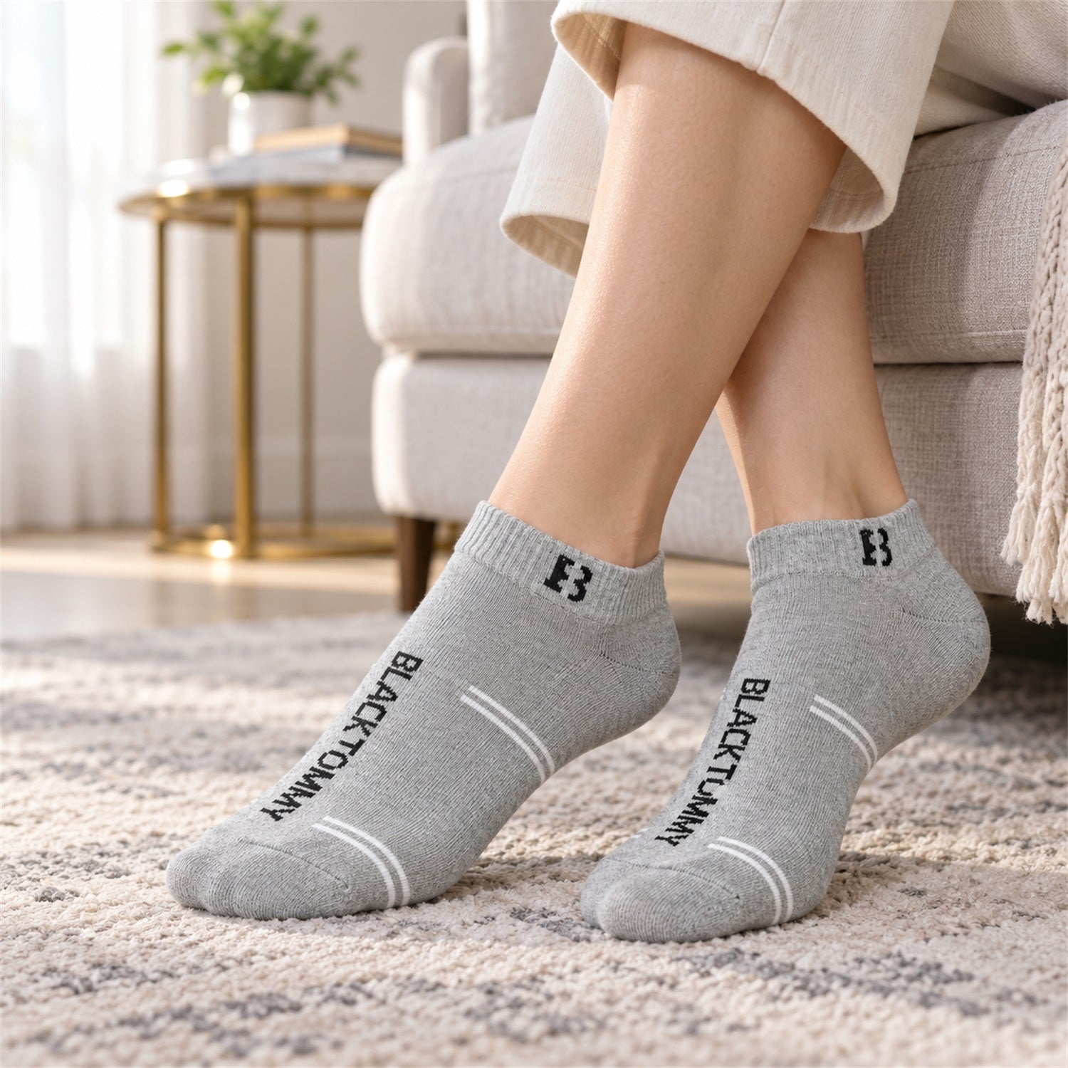 Ankle socks white bg