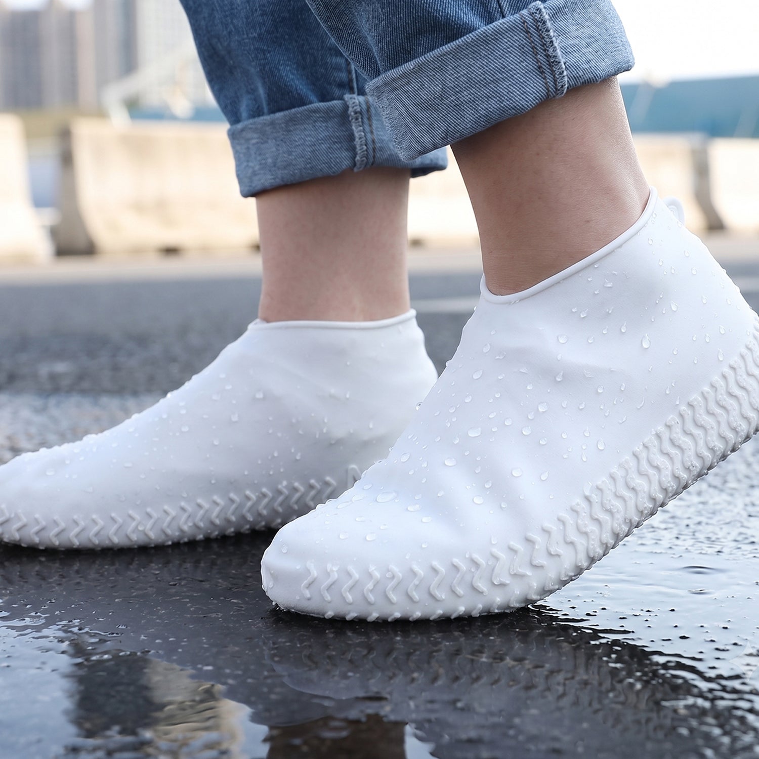 Waterproof shoe cover rain use