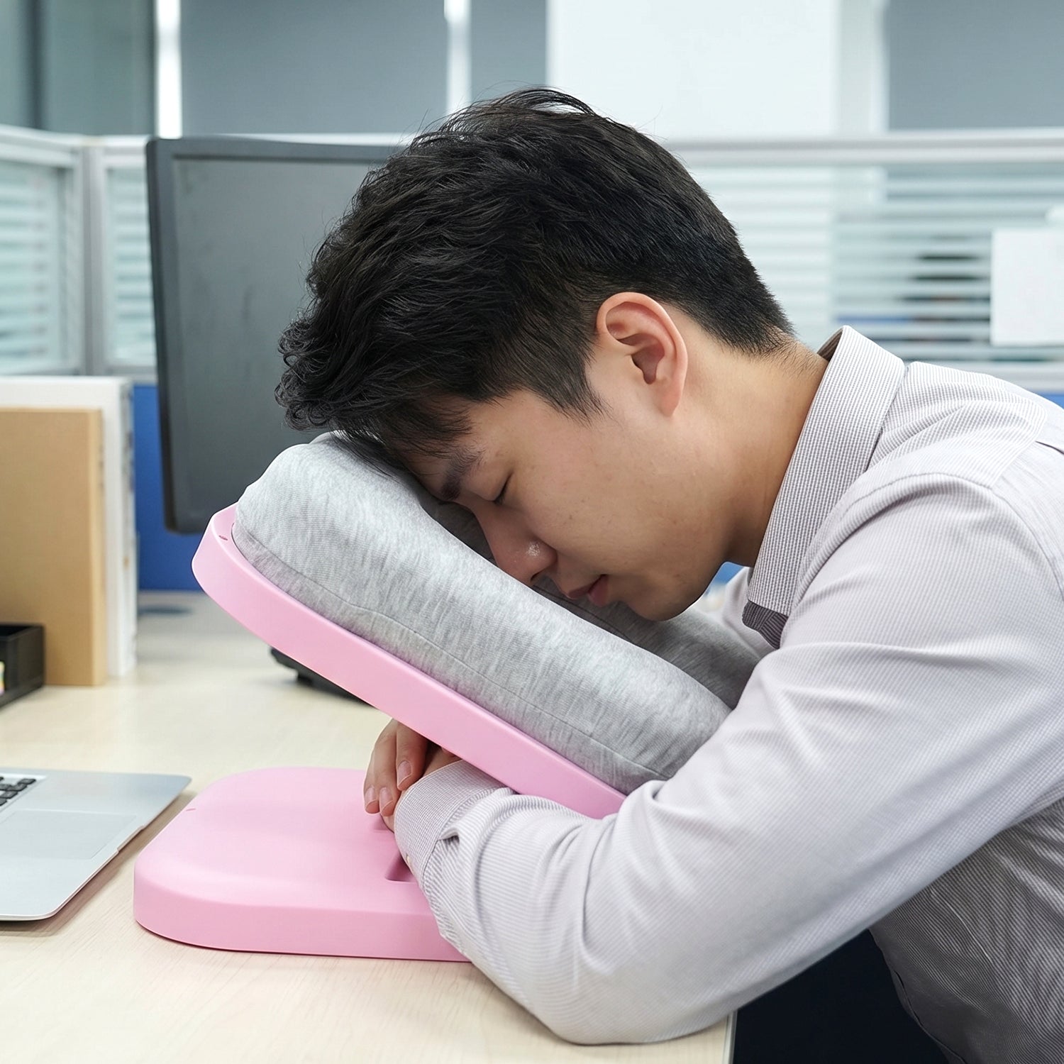 Foldable Soft Nap Doughnut Pillow Portable Neck Support Cushion Travel Rest Cushion Desk Sleeping Pillow Compact Carry Case Design 1 Pc