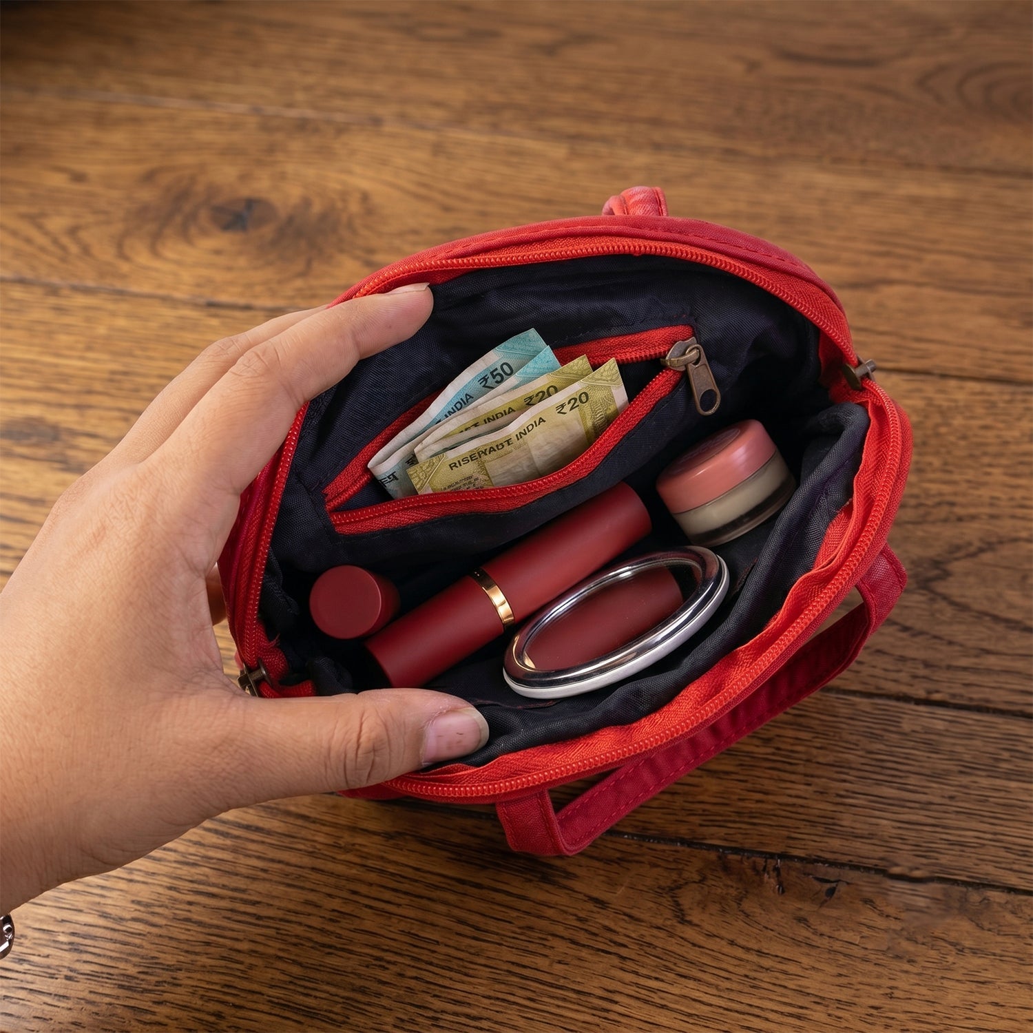 Stylish mini handbag for girls suitable for parties and shopping