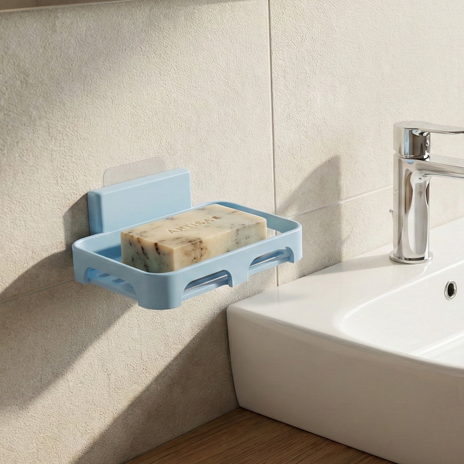 Durable plastic soap dish with drainage slots